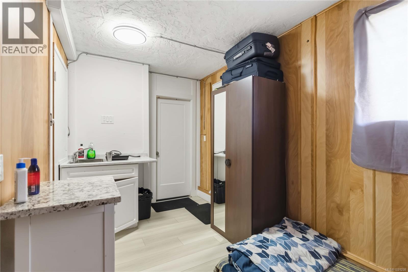 2940 Cedar Hill Rd, Victoria