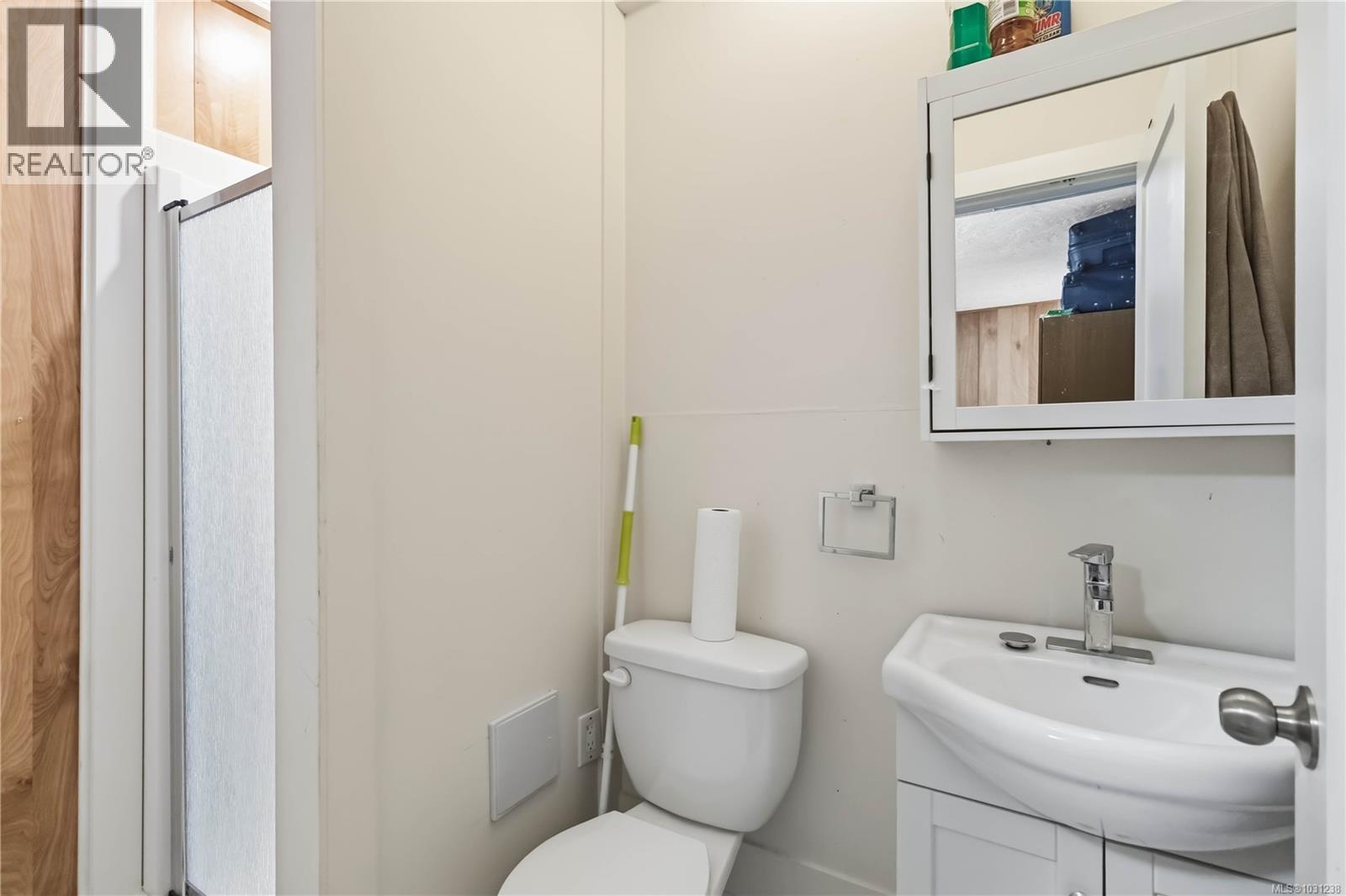 2940 Cedar Hill Rd, Victoria