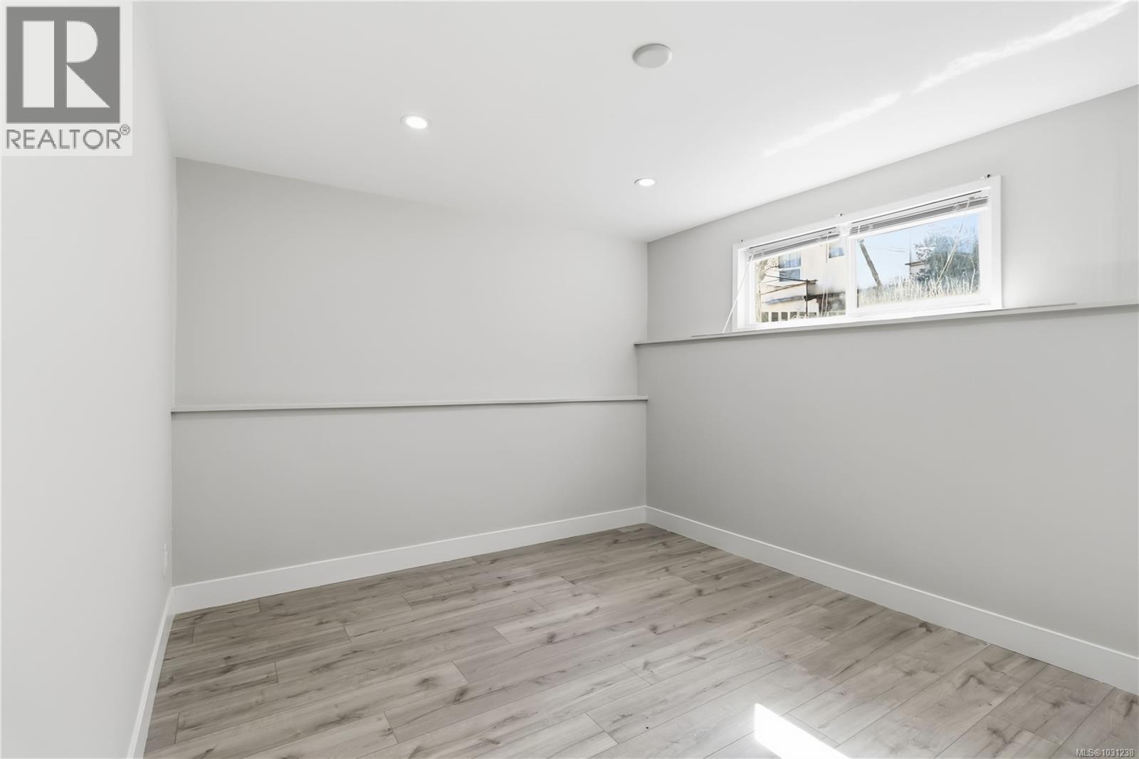 2940 Cedar Hill Rd, Victoria