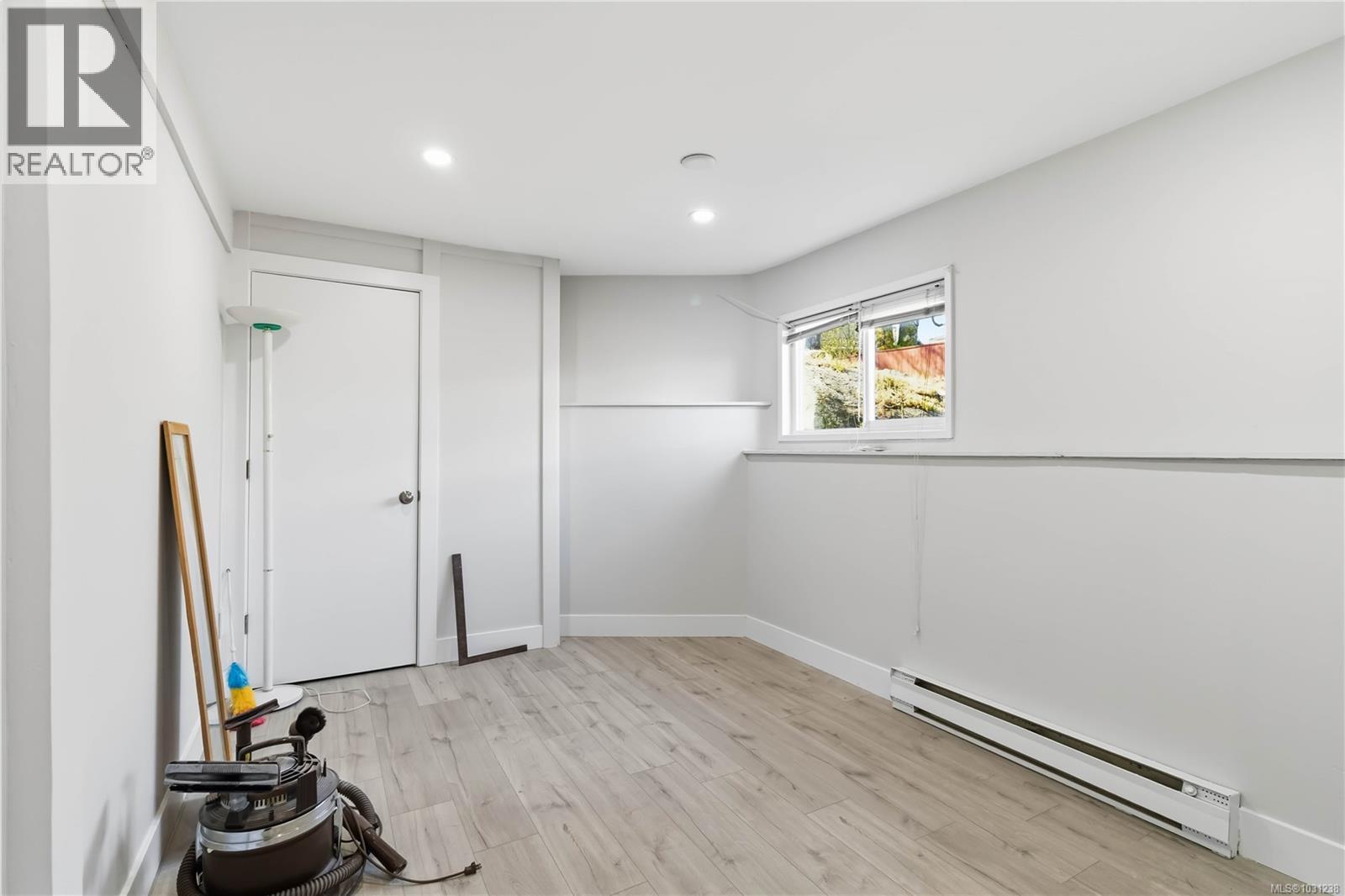 2940 Cedar Hill Rd, Victoria