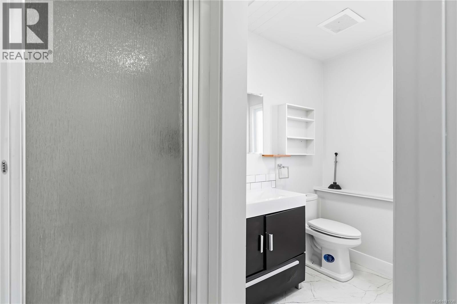 2940 Cedar Hill Rd, Victoria