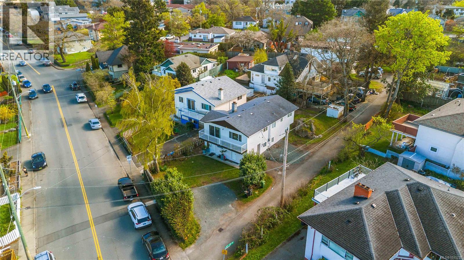 2940 Cedar Hill Rd, Victoria