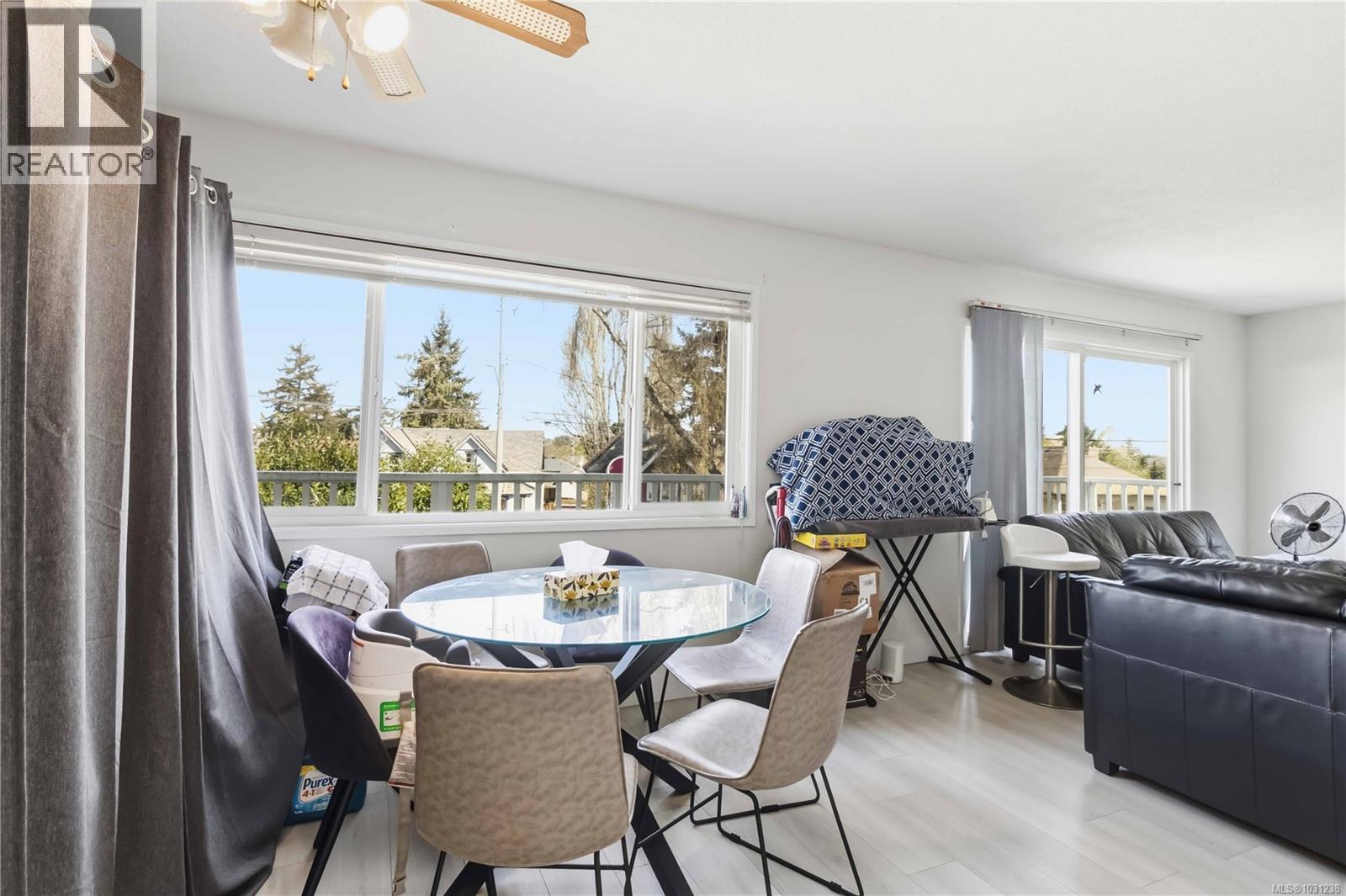 2940 Cedar Hill Rd, Victoria