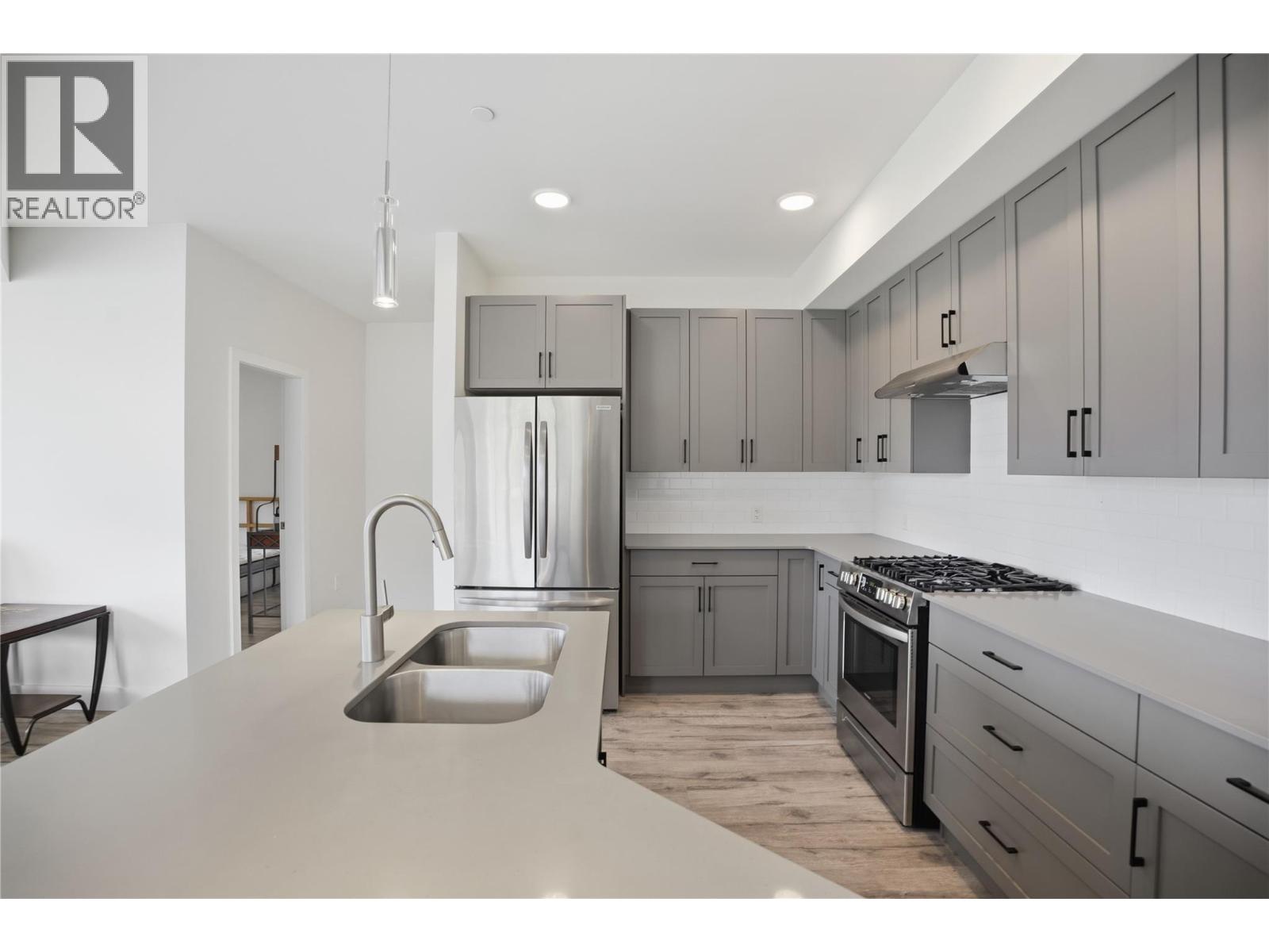 651 Dunes Drive Unit# 311, Kamloops