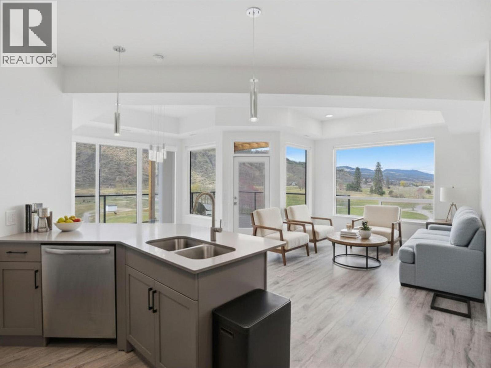 651 Dunes Drive Unit# 311, Kamloops