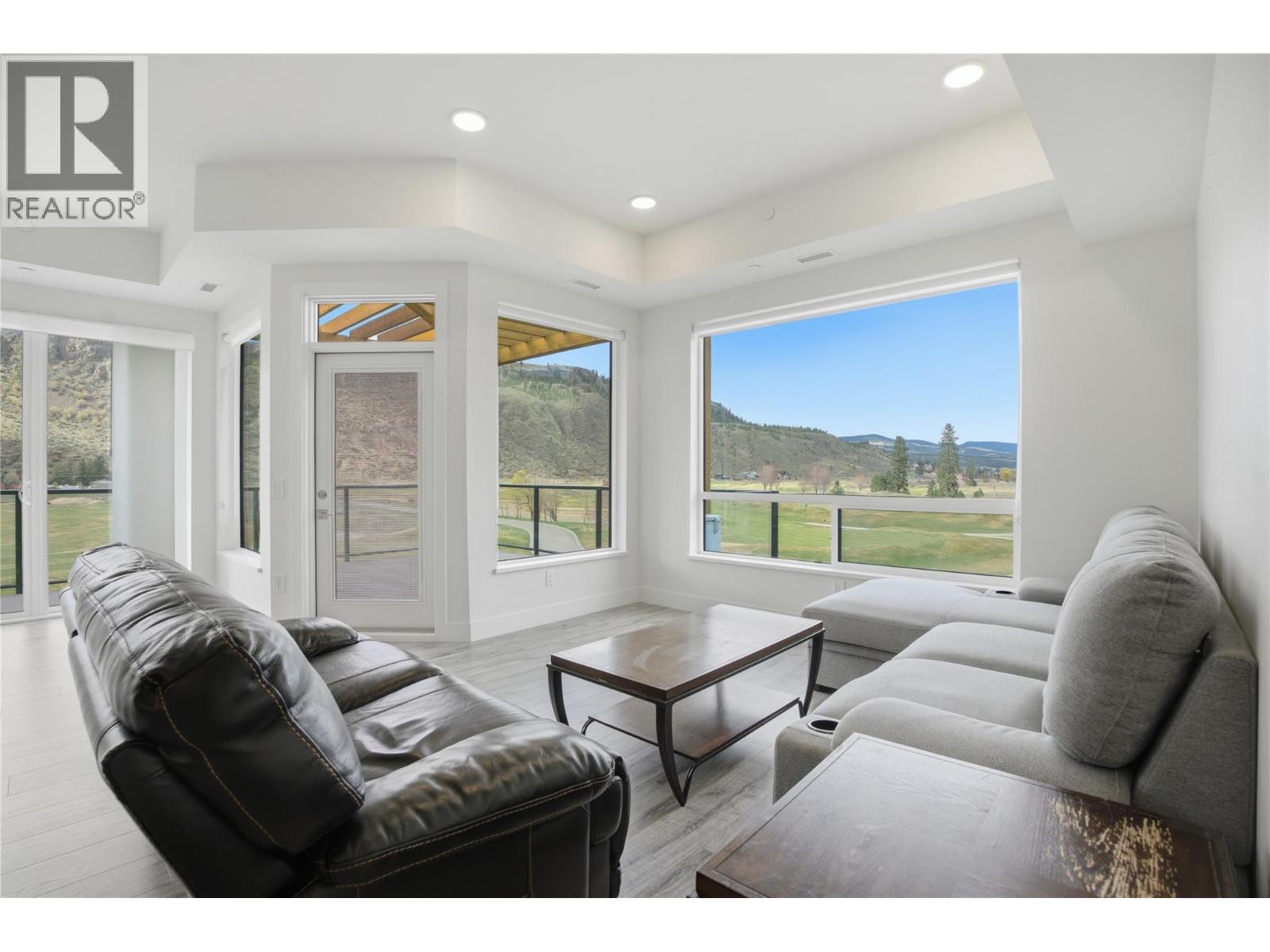 651 Dunes Drive Unit# 311, Kamloops