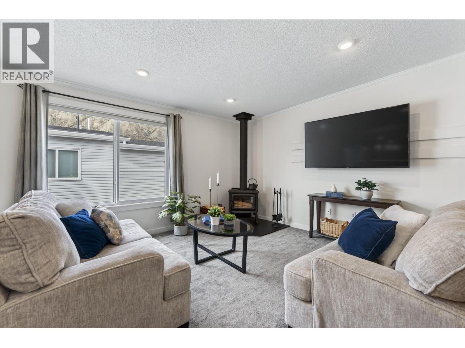 #121 5005 RIVER ROAD - 12