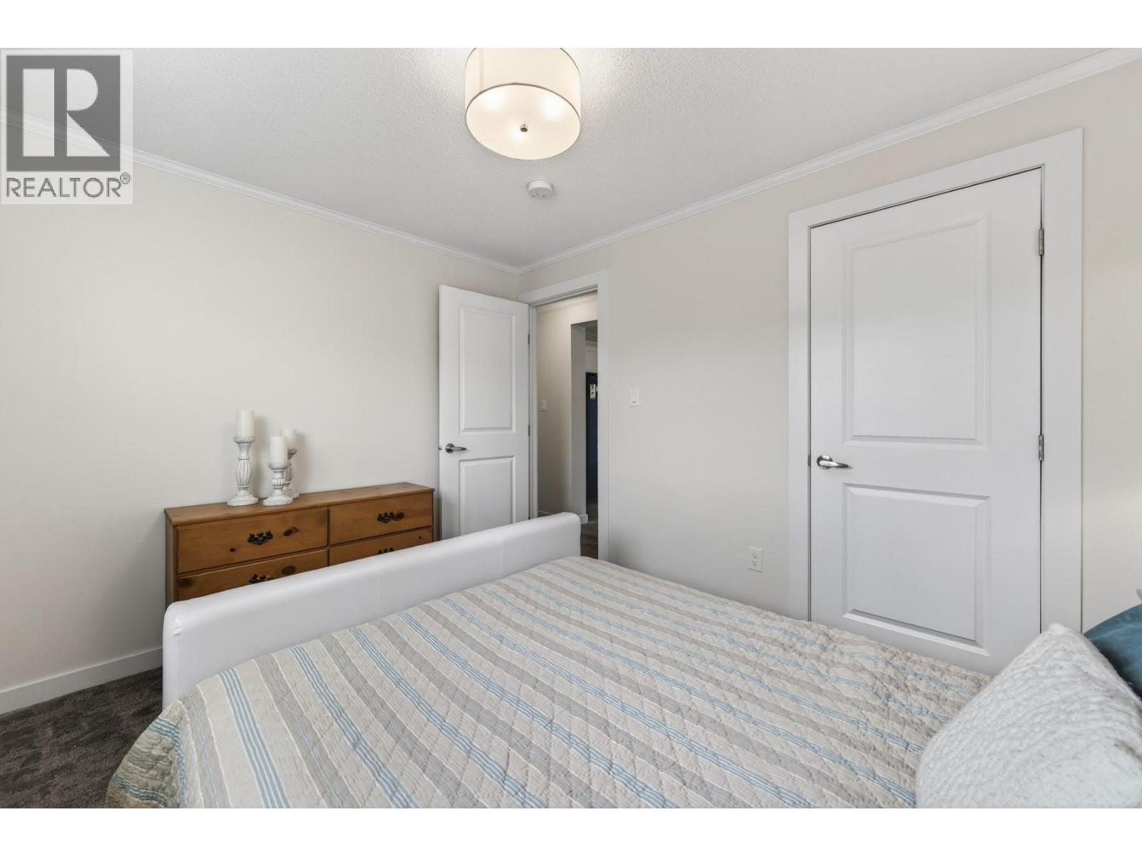 #121 5005 RIVER ROAD - 23