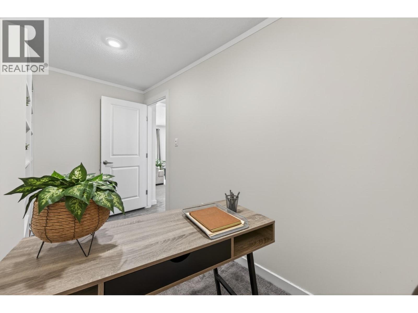 #121 5005 RIVER ROAD - 27