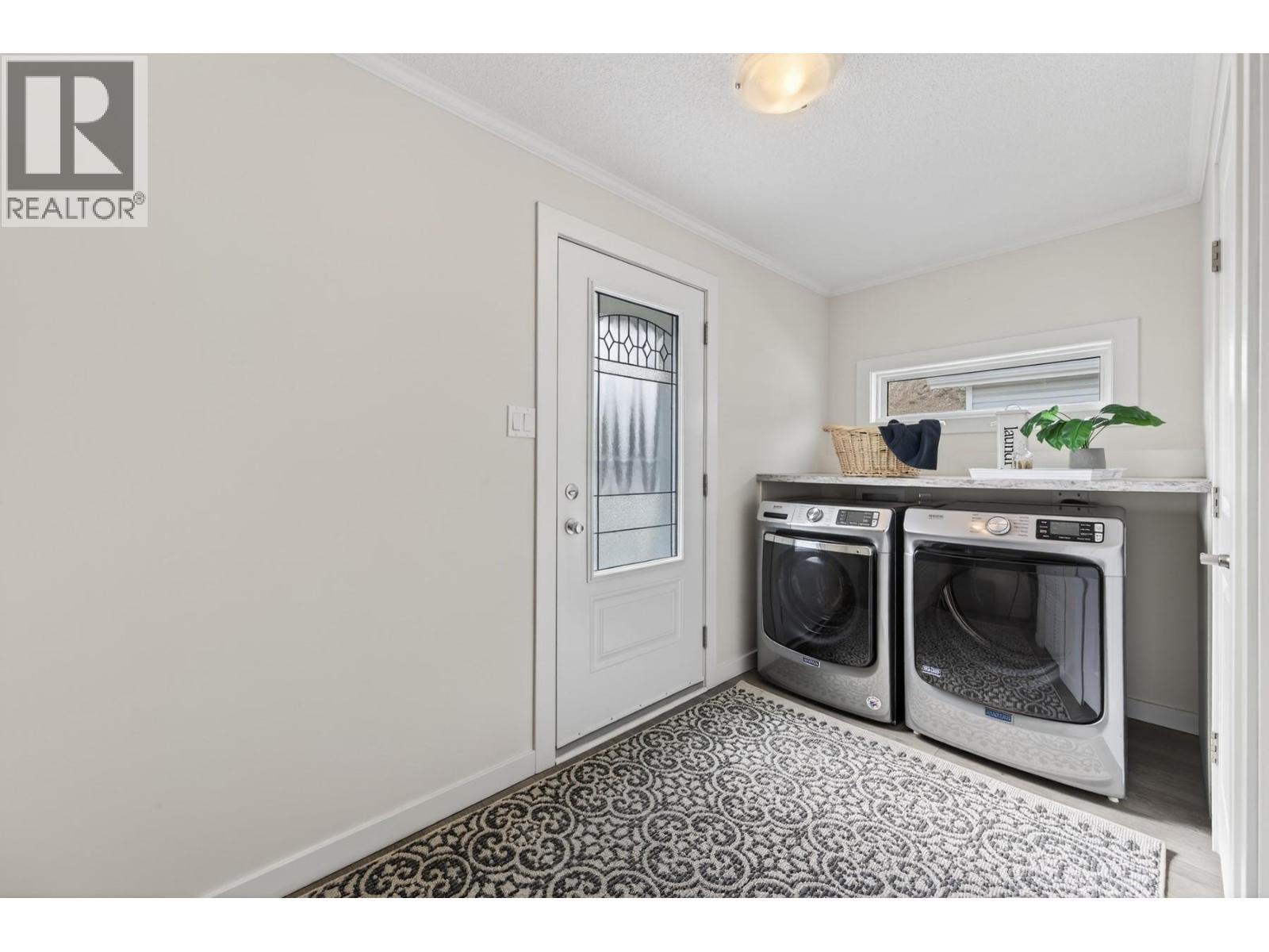 #121 5005 RIVER ROAD - 28