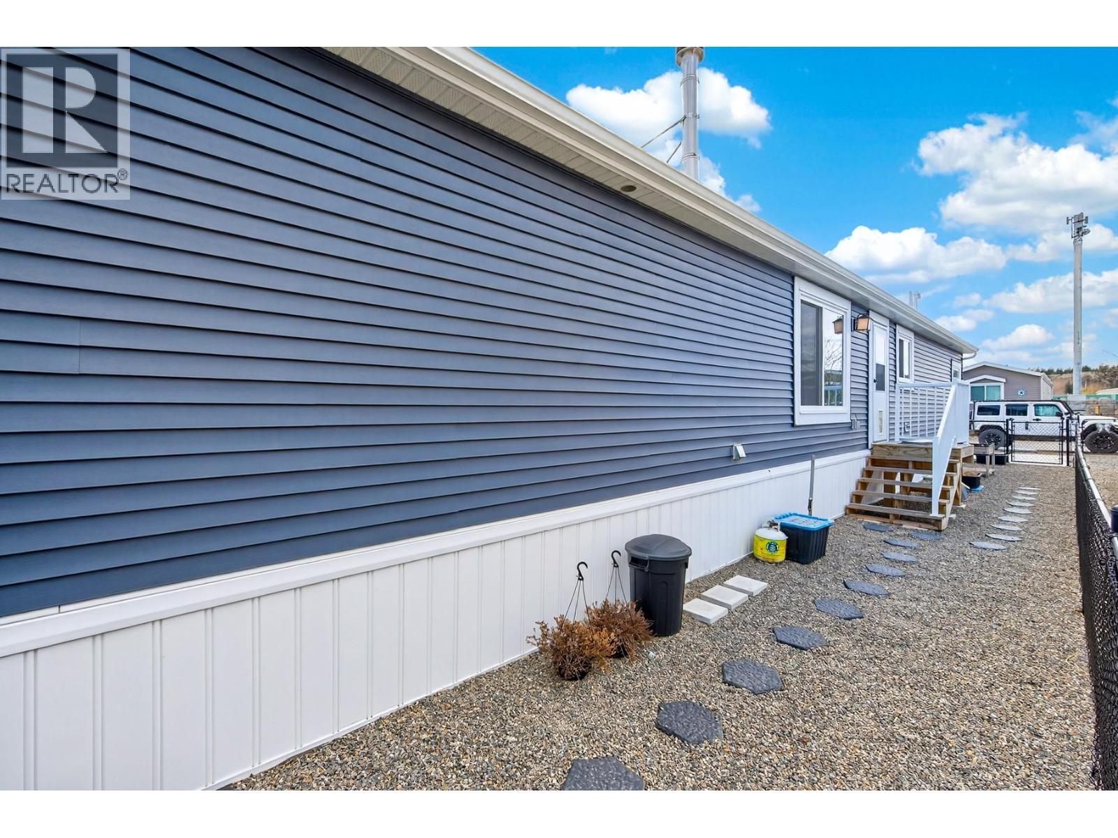 #121 5005 RIVER ROAD - 34