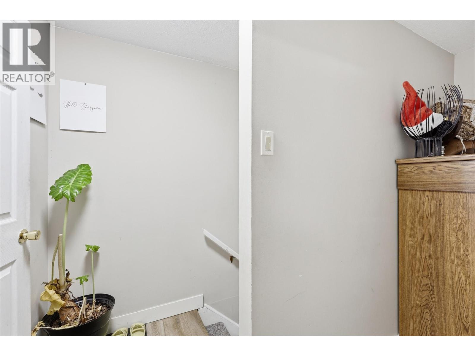 1331 Selkirk Avenue - 16