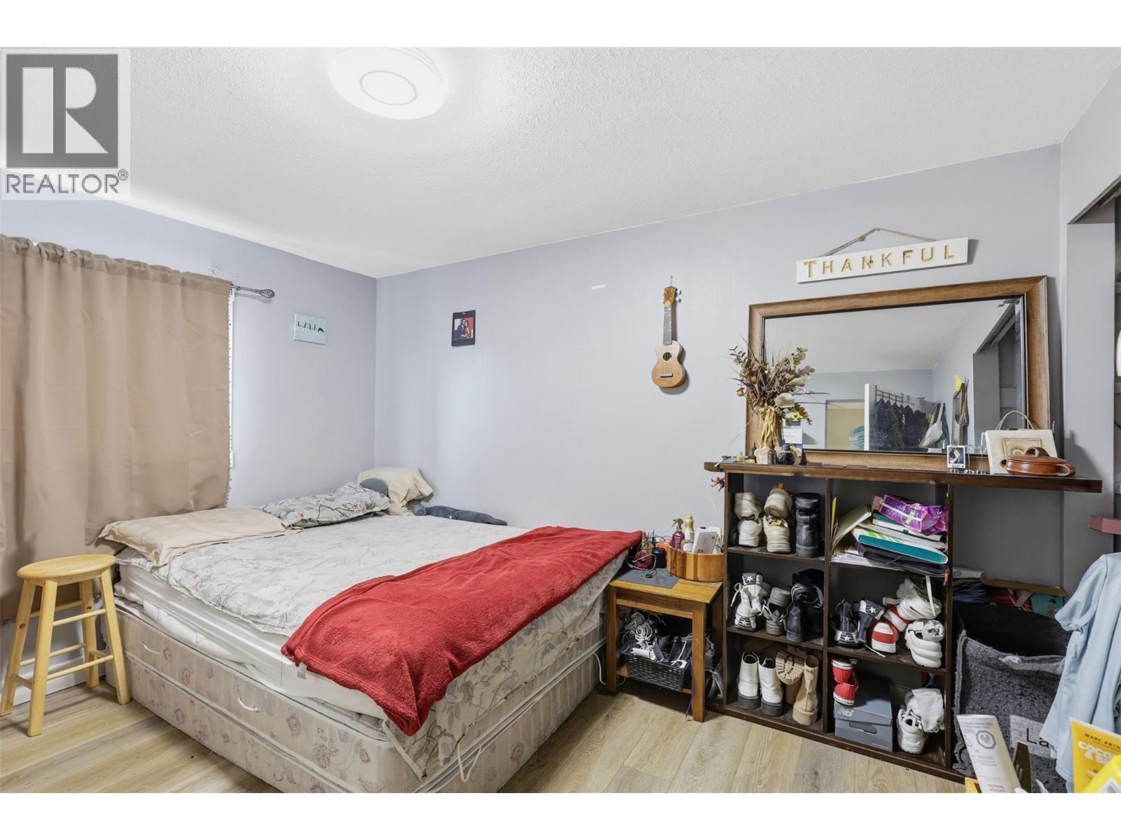 1331 Selkirk Avenue - 19