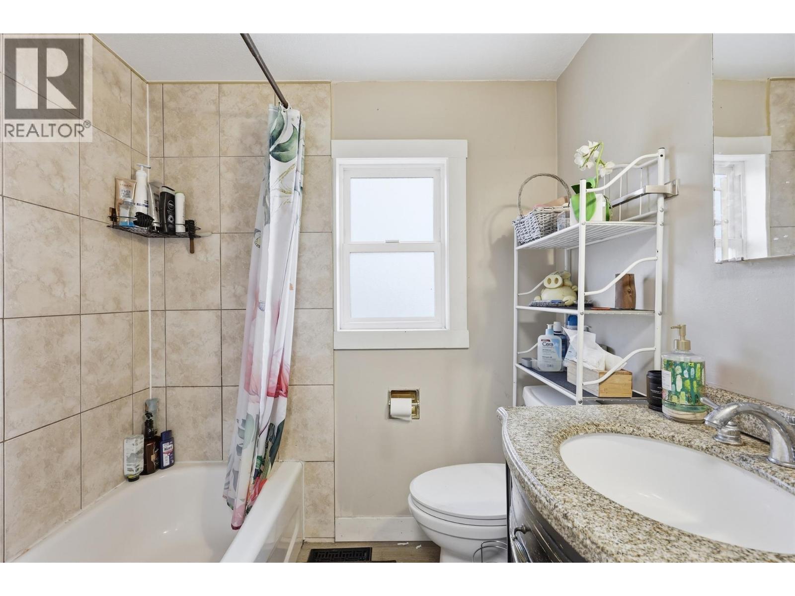 1331 Selkirk Avenue - 24