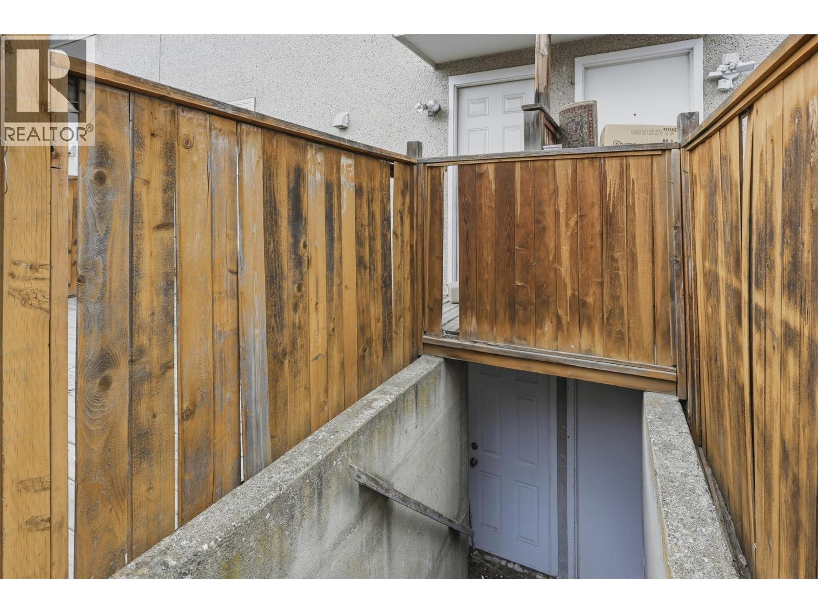 1331 Selkirk Avenue - 25