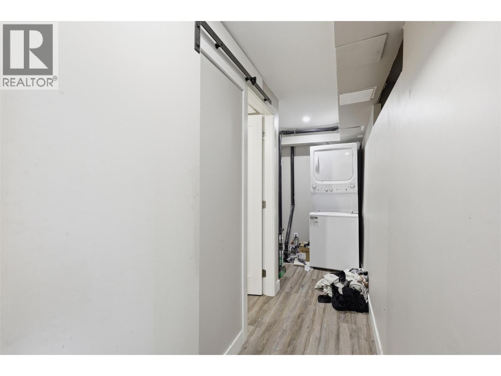 1331 Selkirk Avenue - 27