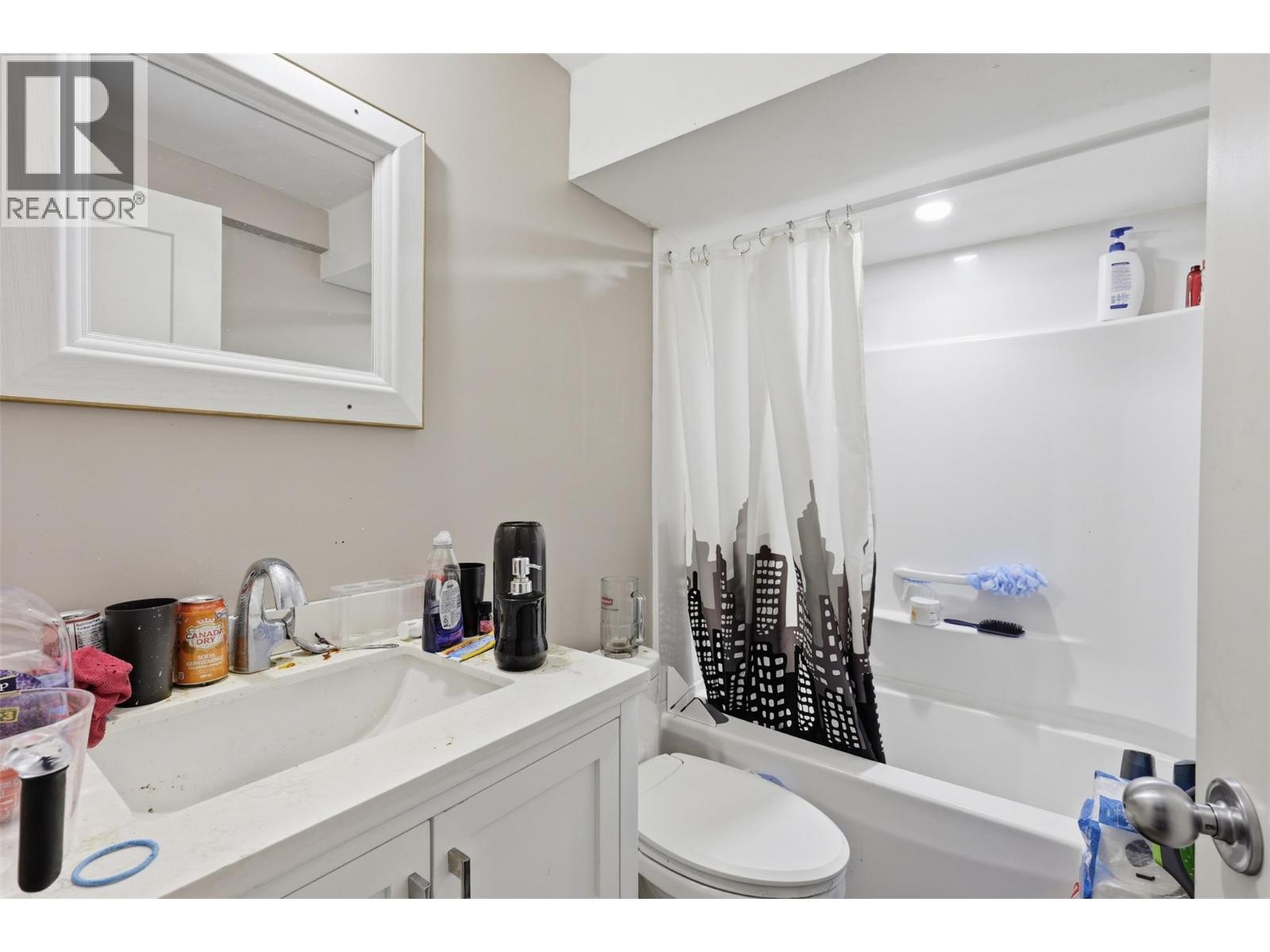 1331 Selkirk Avenue - 30