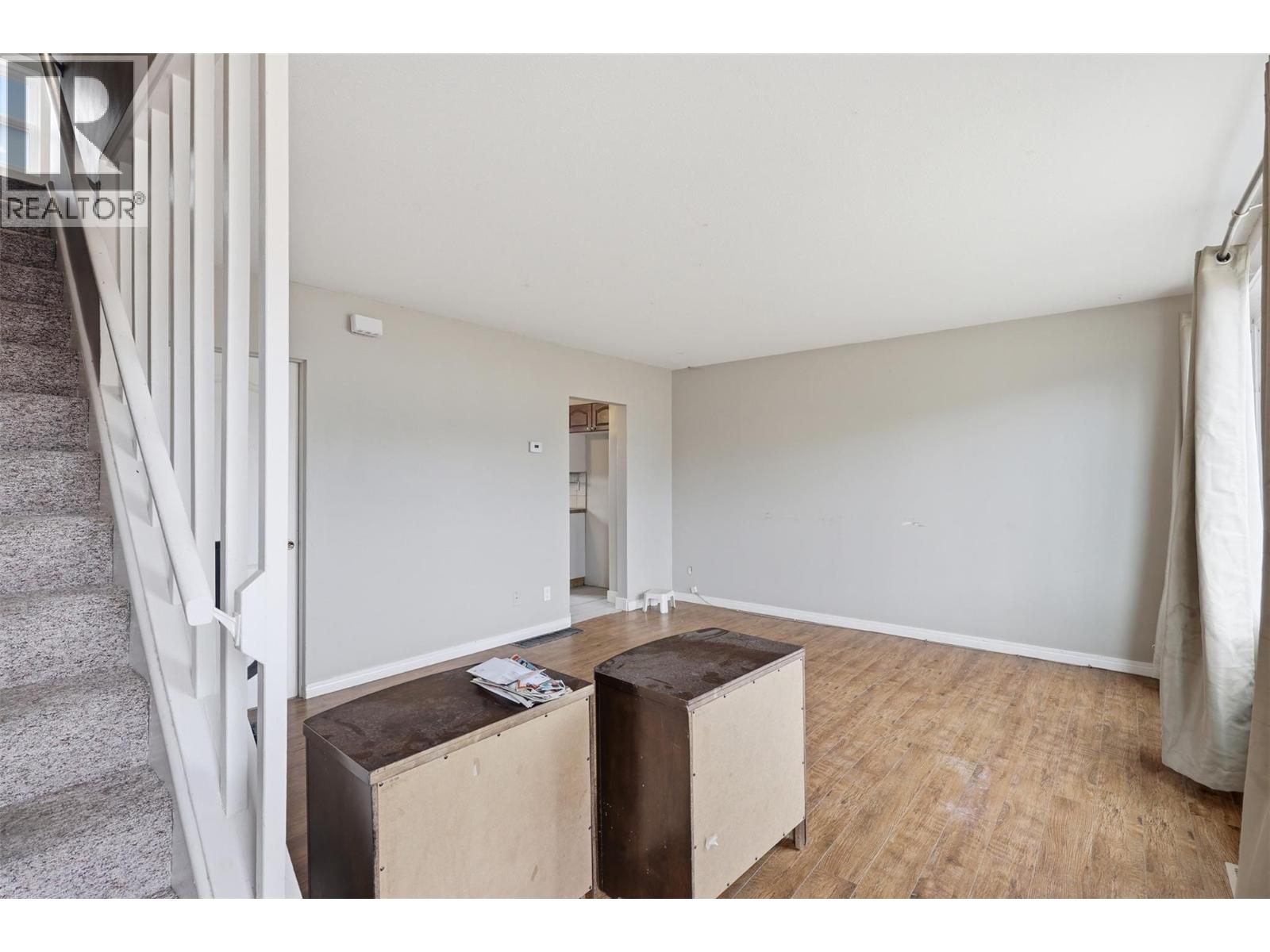1331 Selkirk Avenue - 39