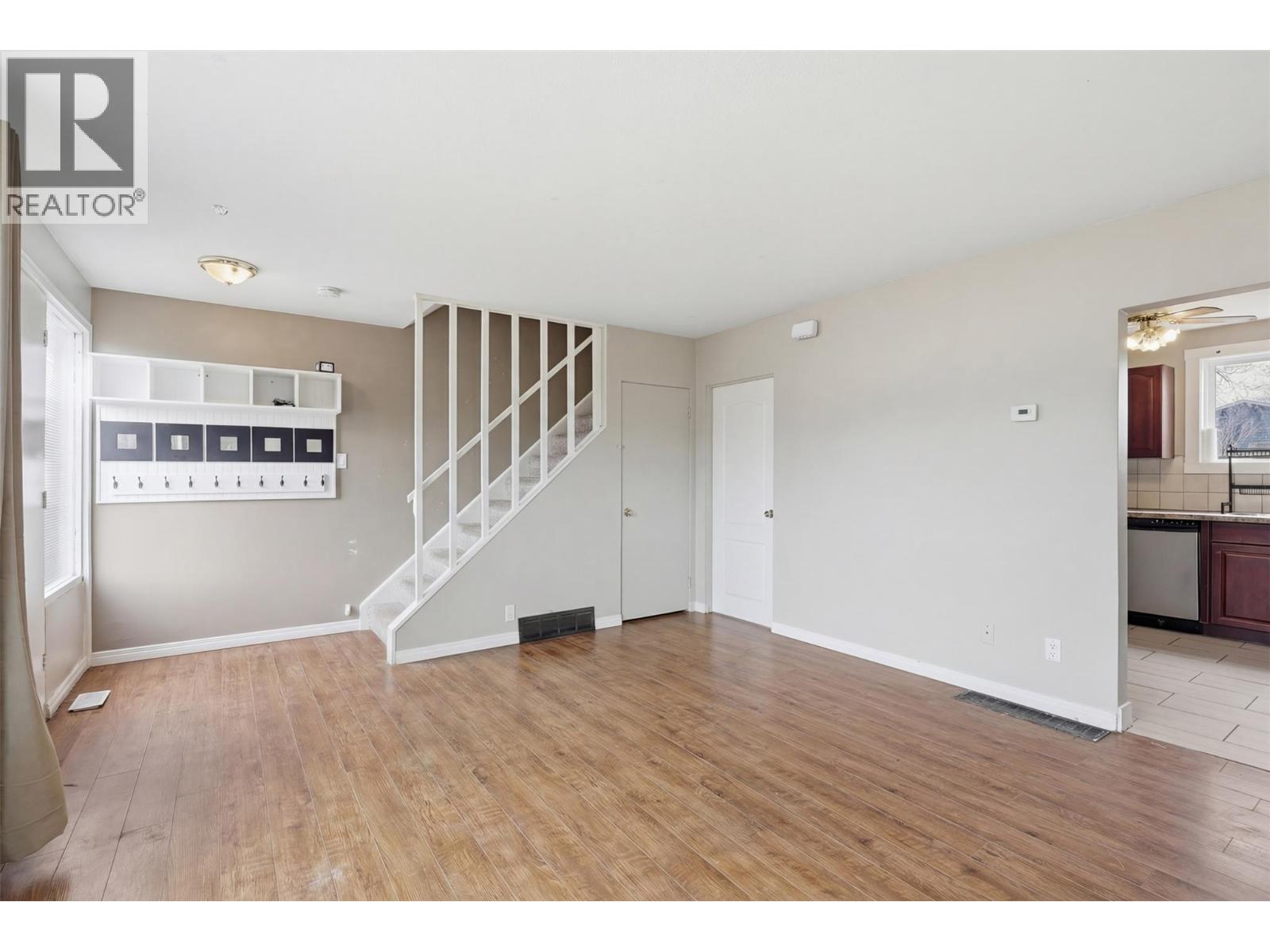 1331 Selkirk Avenue - 40