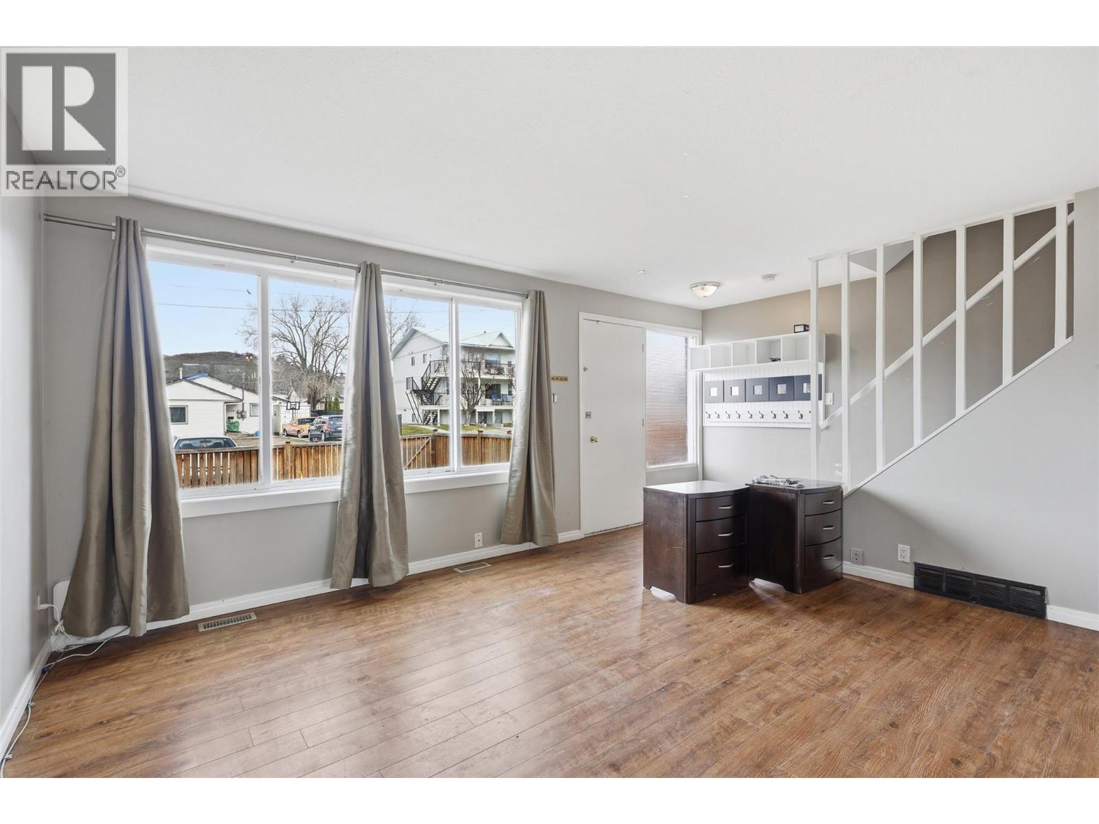 1331 Selkirk Avenue - 43