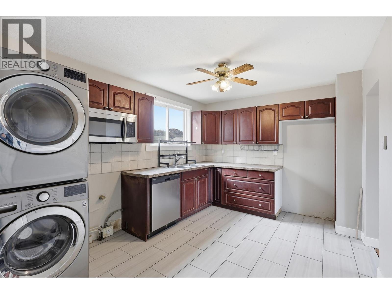 1331 Selkirk Avenue - 44