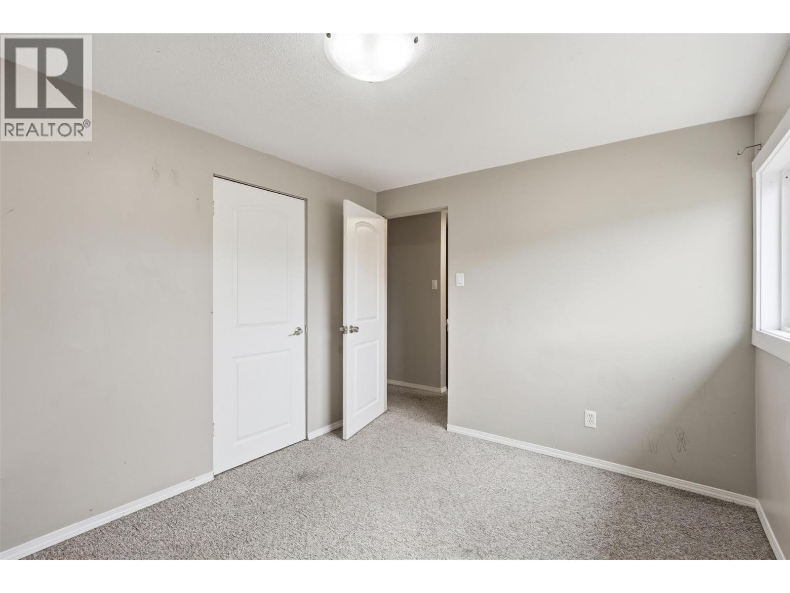 1331 Selkirk Avenue - 48