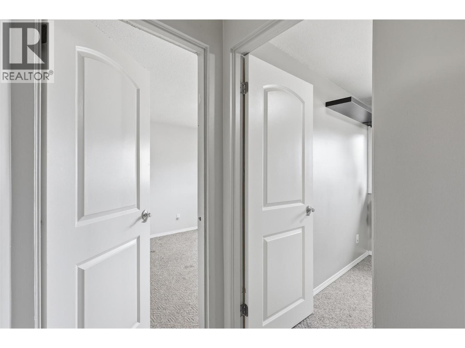 1331 Selkirk Avenue - 49