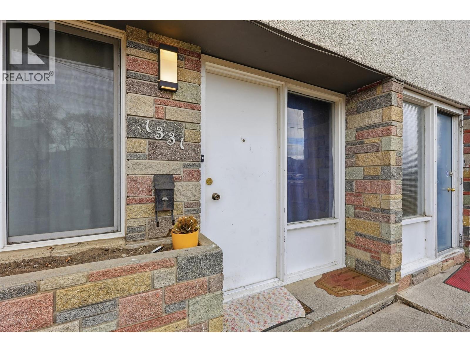 1331 Selkirk Avenue - 5