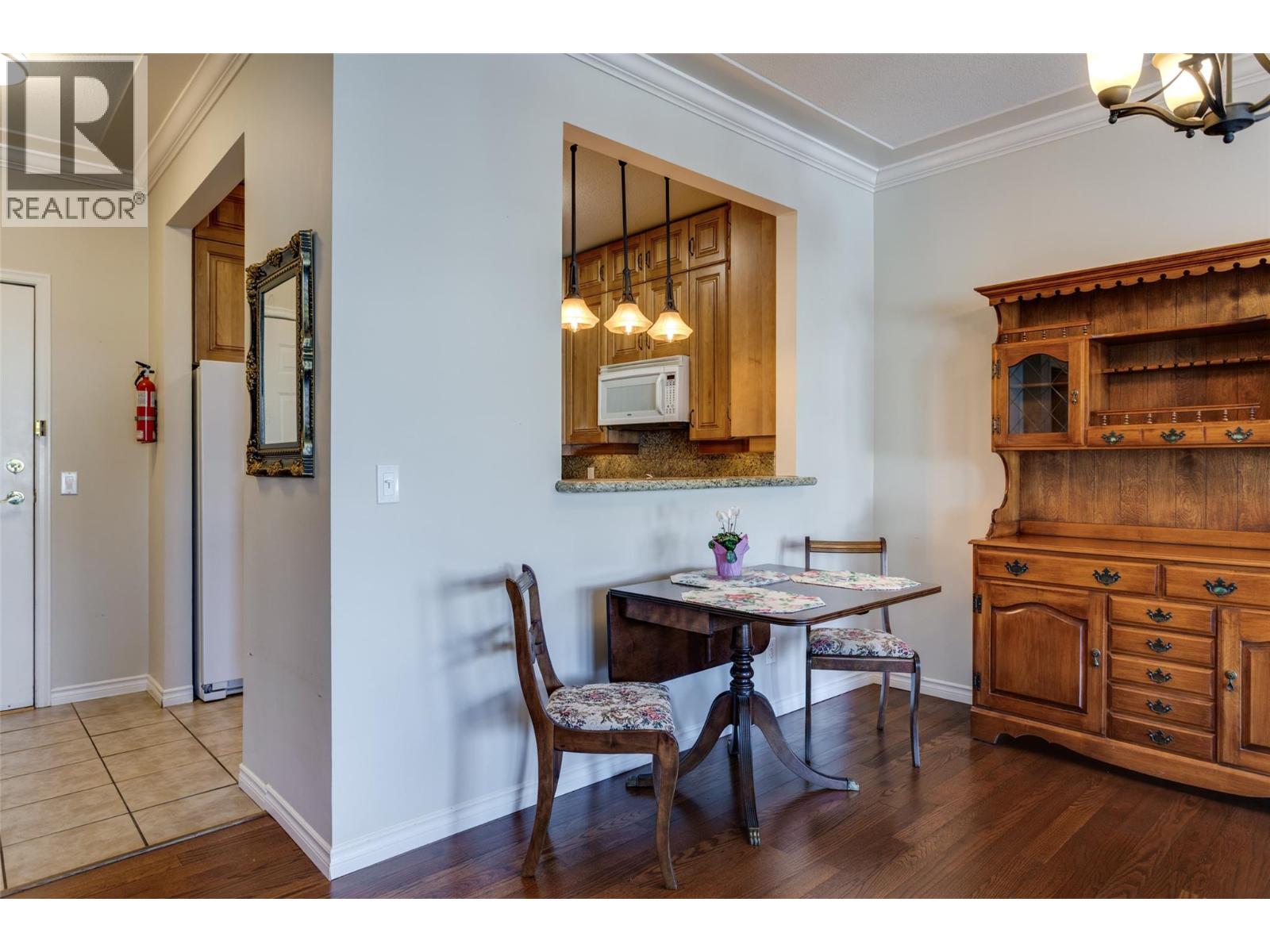 204 877 KLO Road, Kelowna