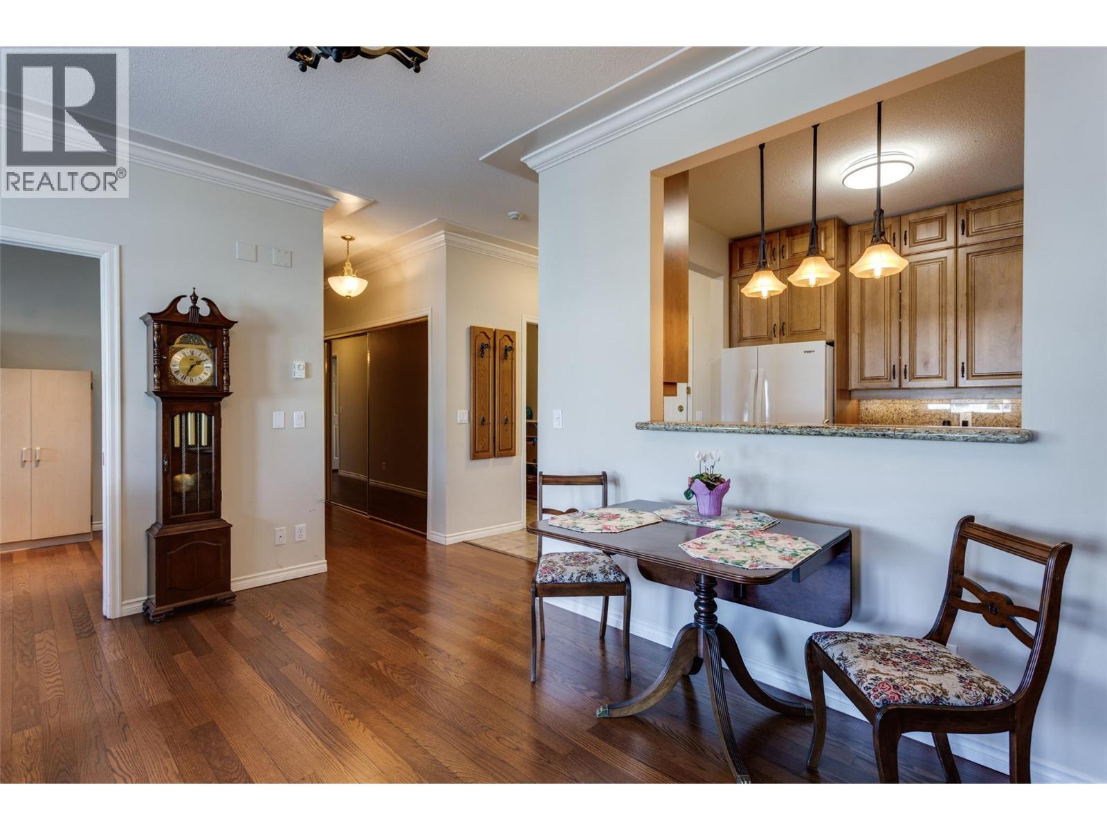 204 877 KLO Road, Kelowna