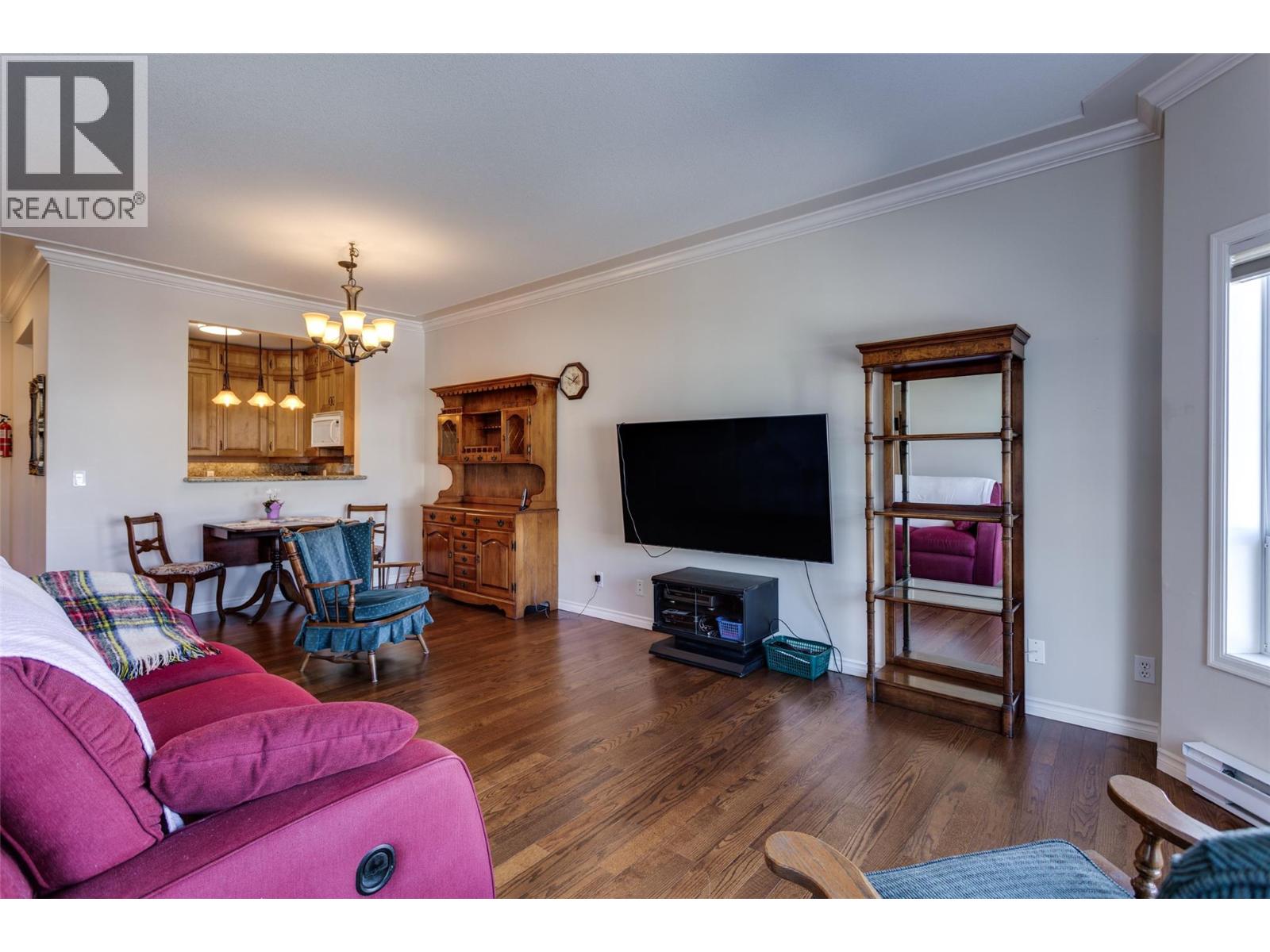 204 877 KLO Road, Kelowna