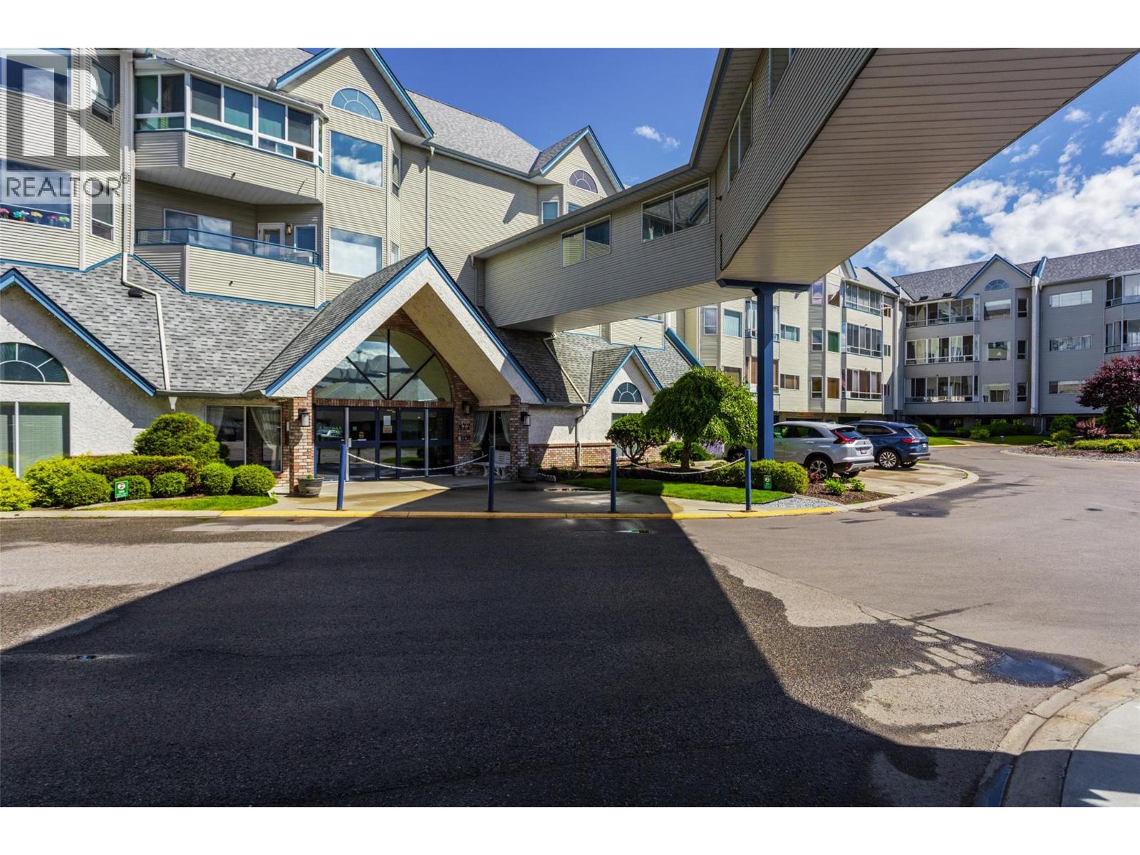 204 877 KLO Road, Kelowna