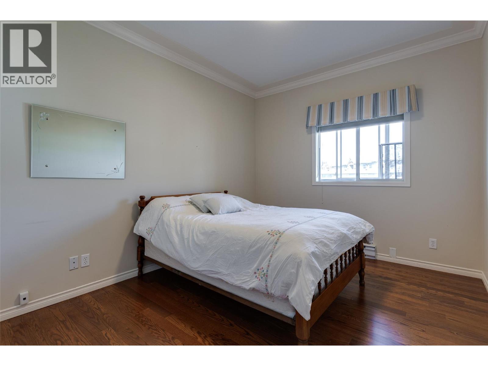 204 877 KLO Road, Kelowna