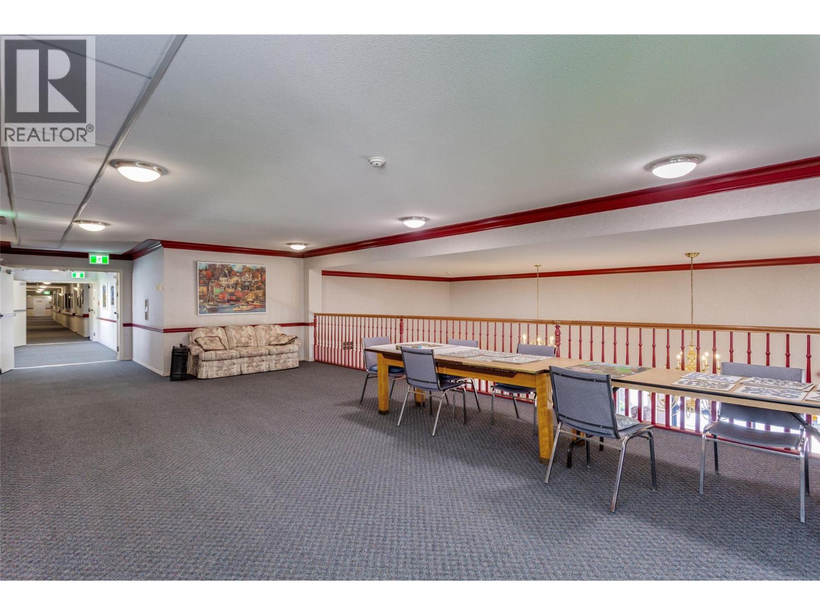 204 877 KLO Road, Kelowna