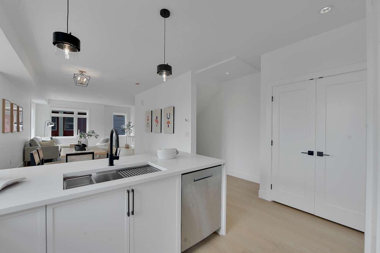 8 7540 BRISKHAM STREET, Mission