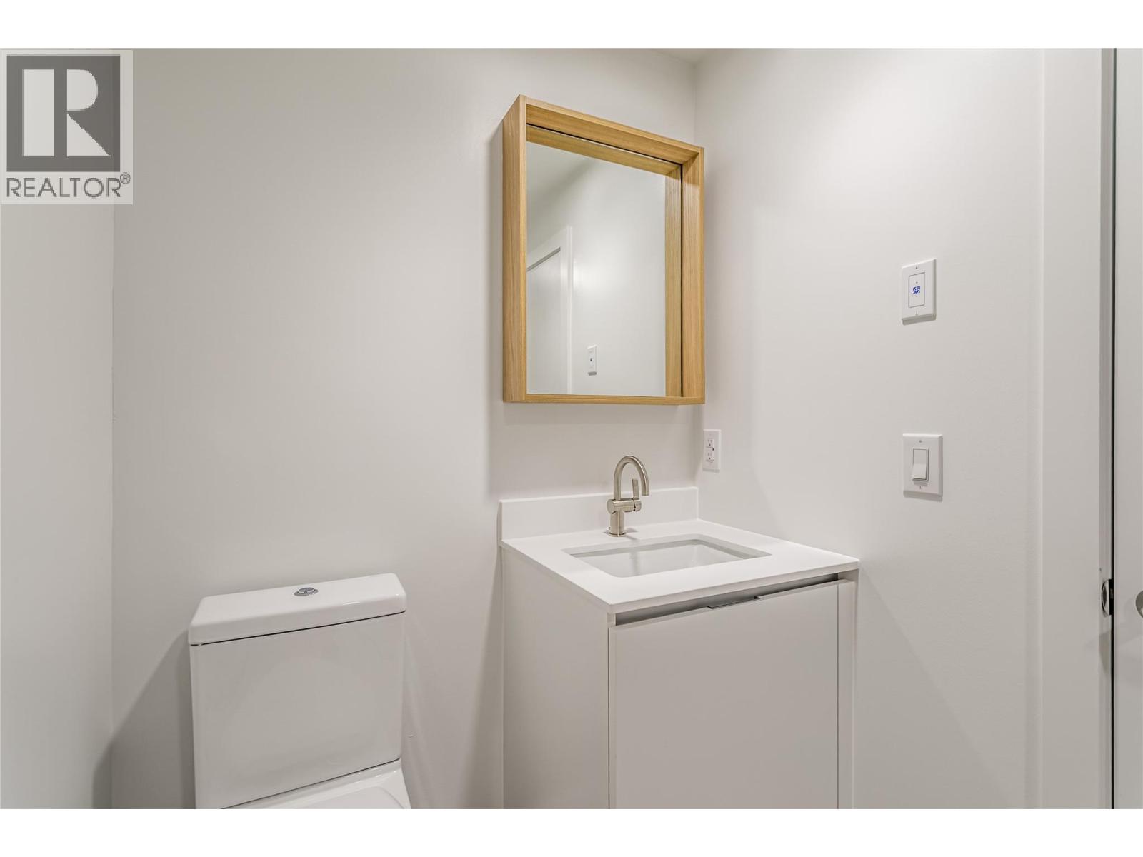 #206 2760 OLALLA ROAD - 24