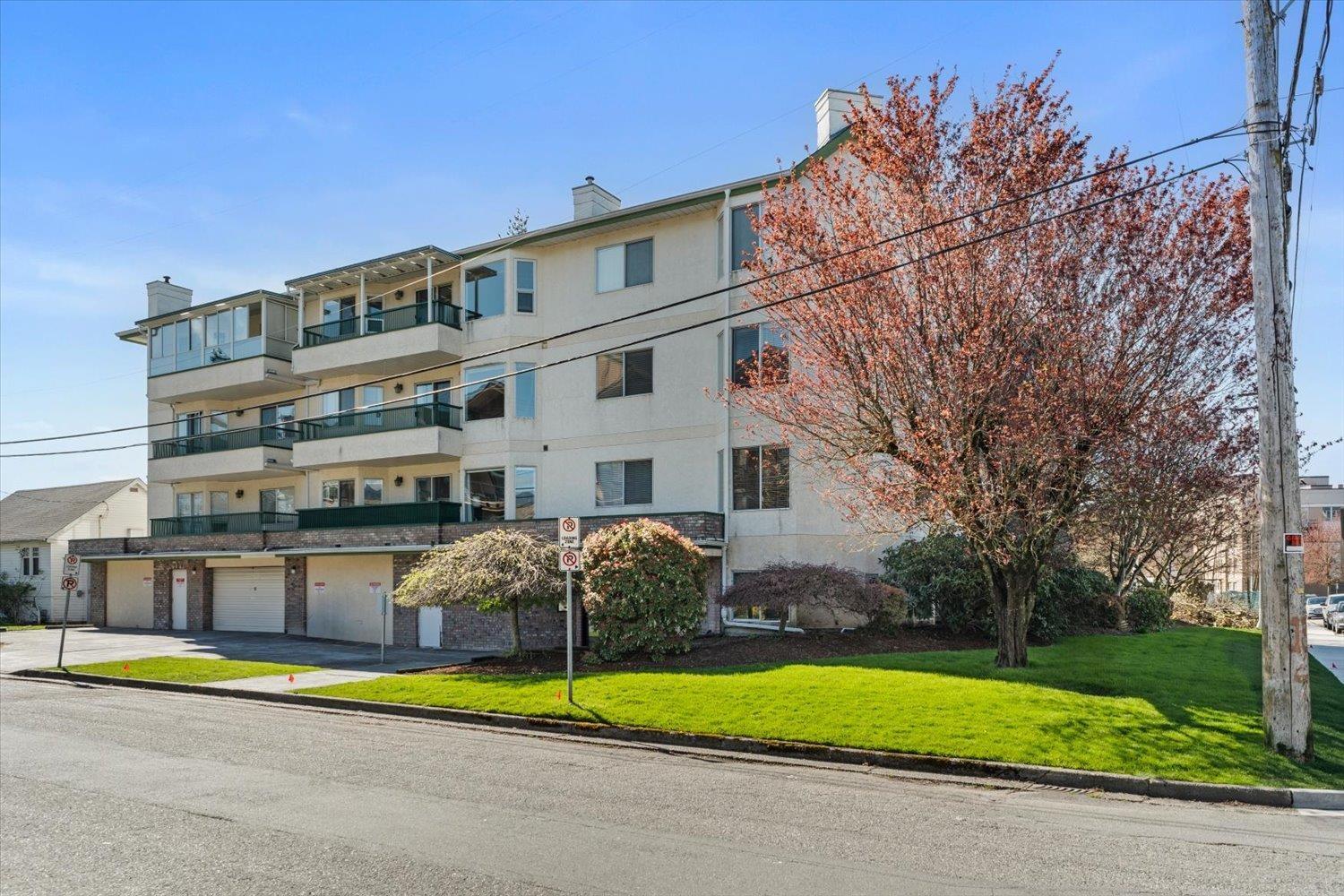 205 45604 BRETT AVENUE, Chilliwack Proper West