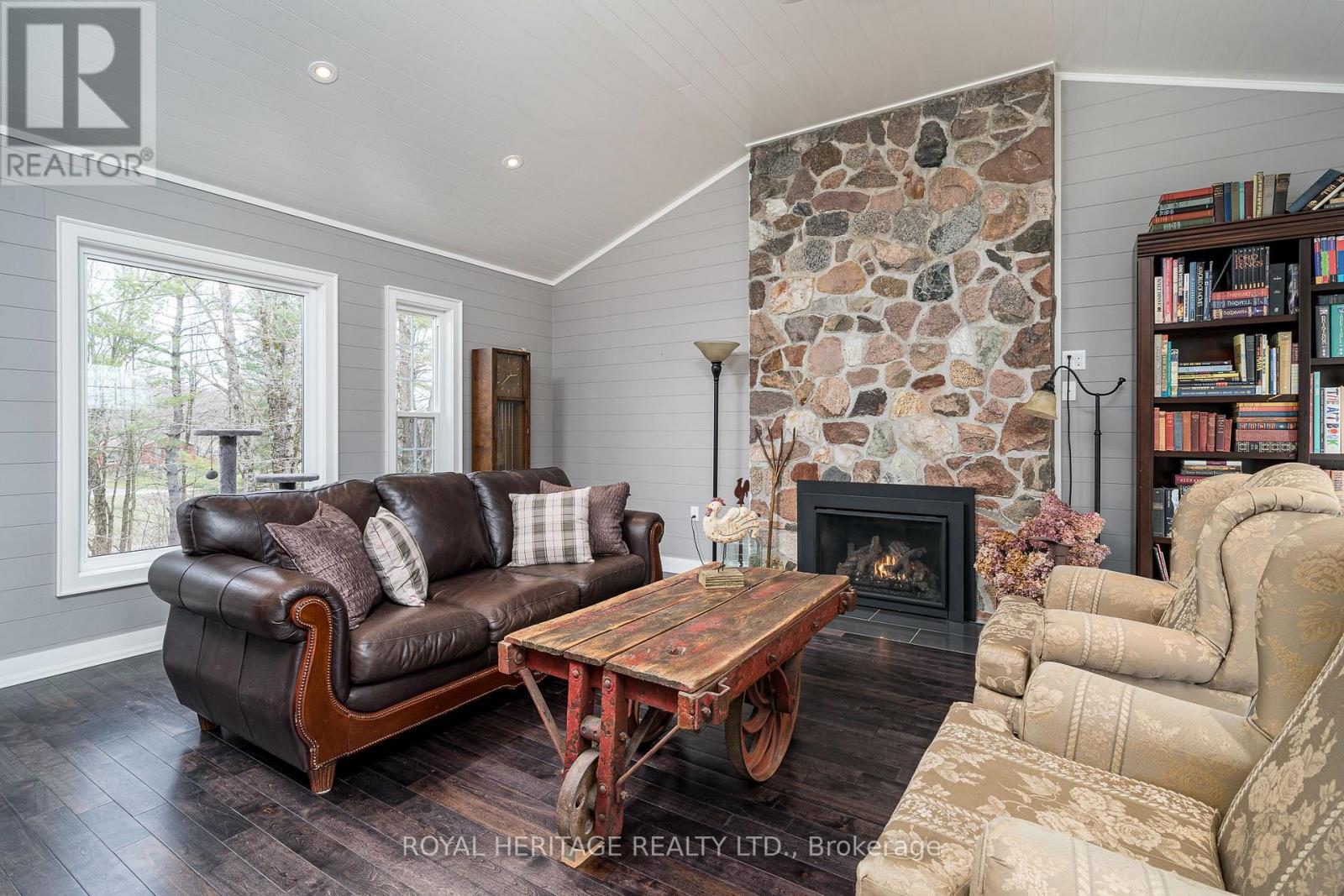 699 COOPER ROAD - 12