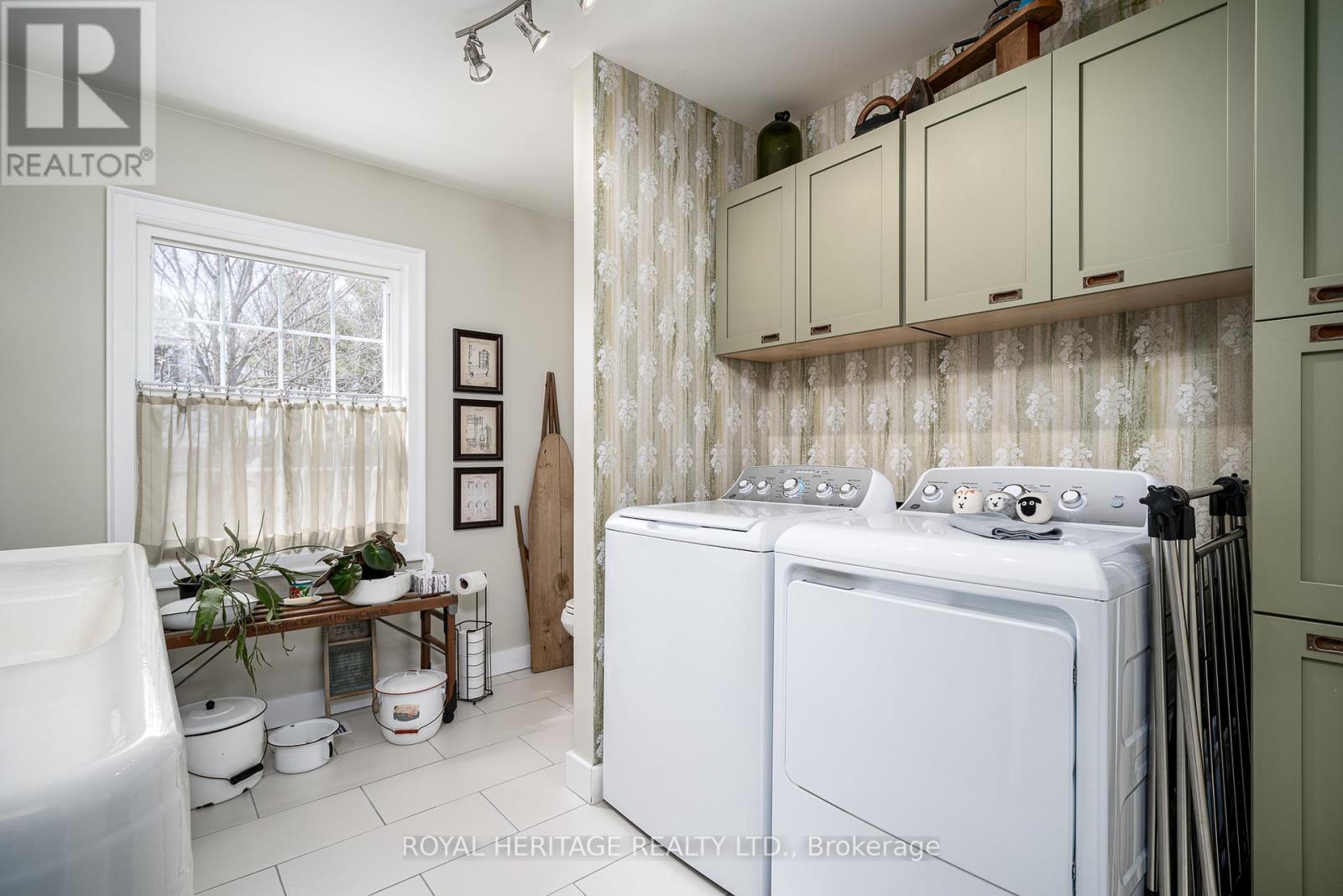 699 COOPER ROAD - 16