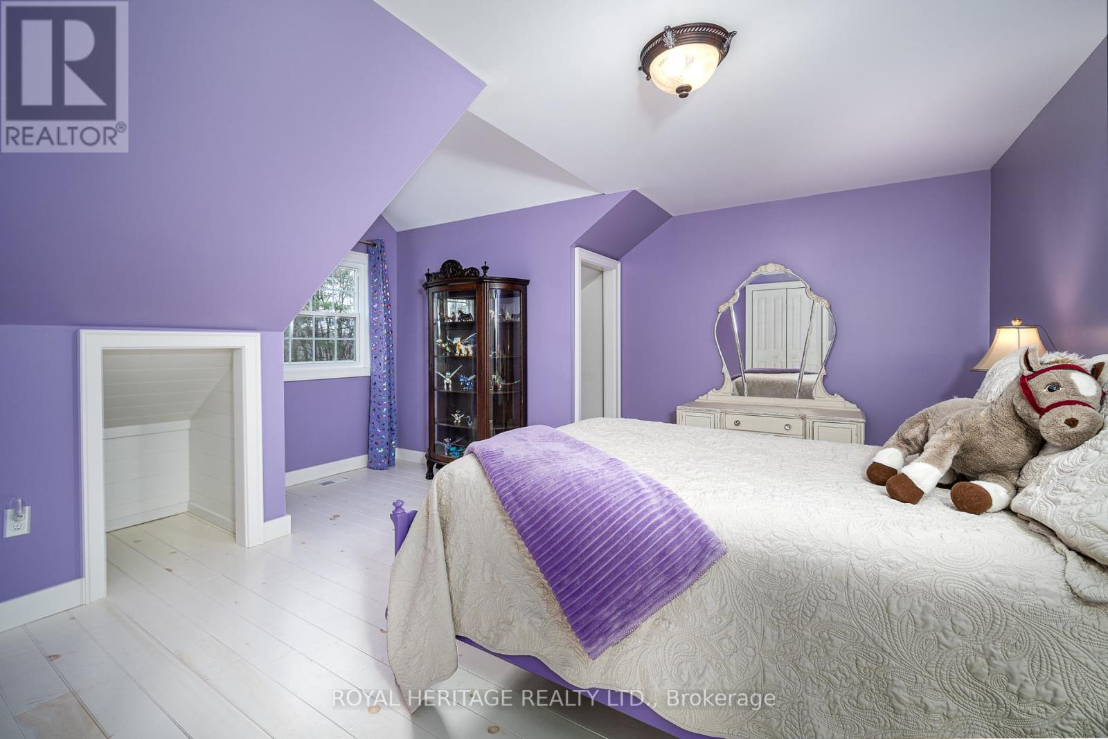 699 COOPER ROAD - 23