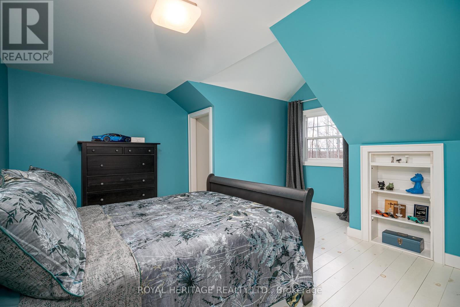 699 COOPER ROAD - 24