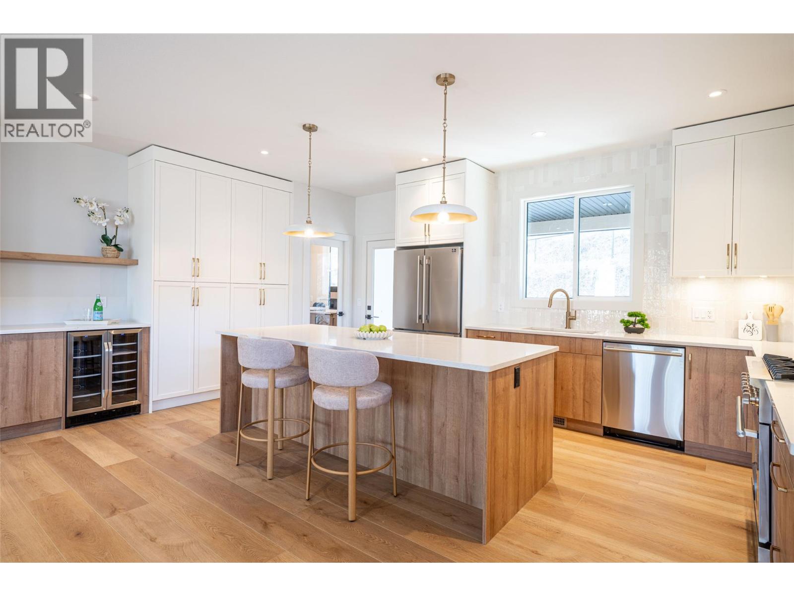 2079 CORTINA DRIVE - 9