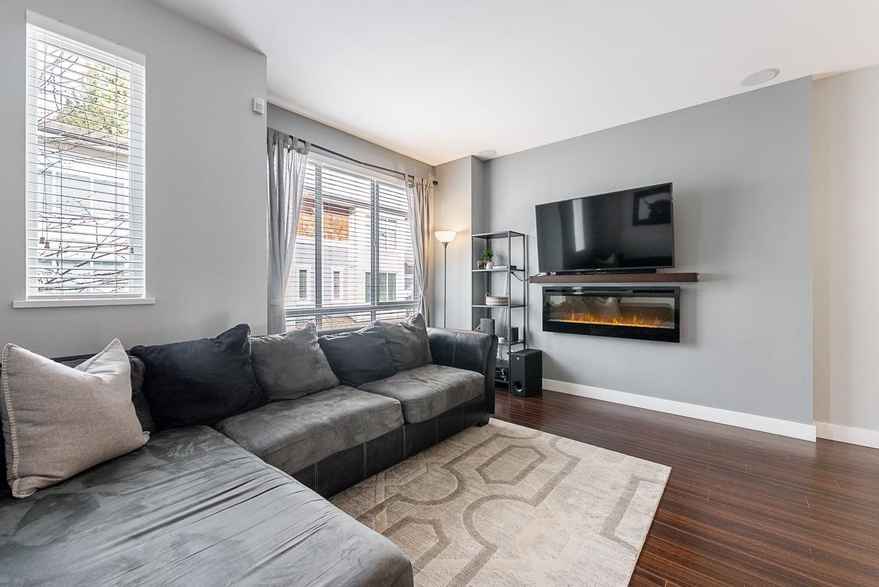 8 2929 156 STREET, Surrey