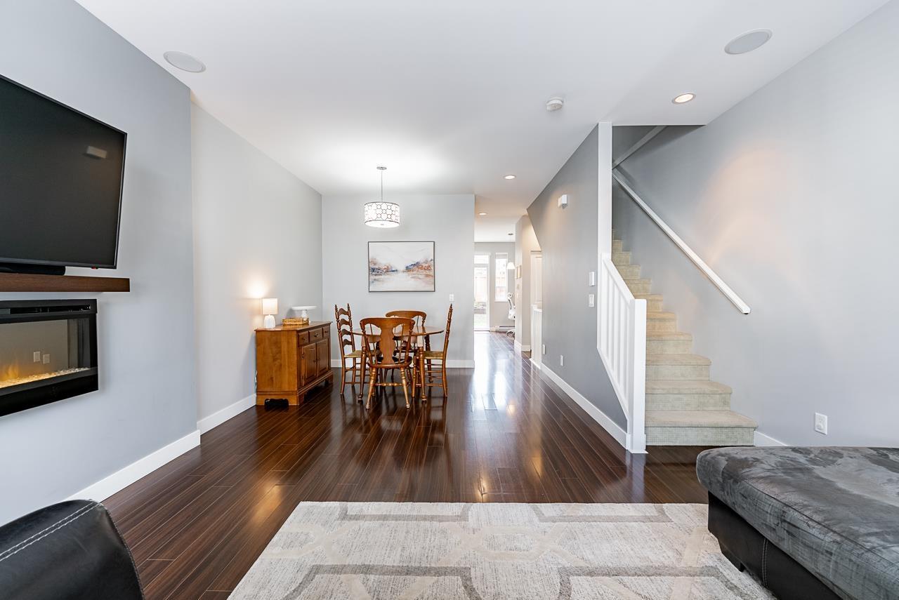 8 2929 156 STREET, Surrey