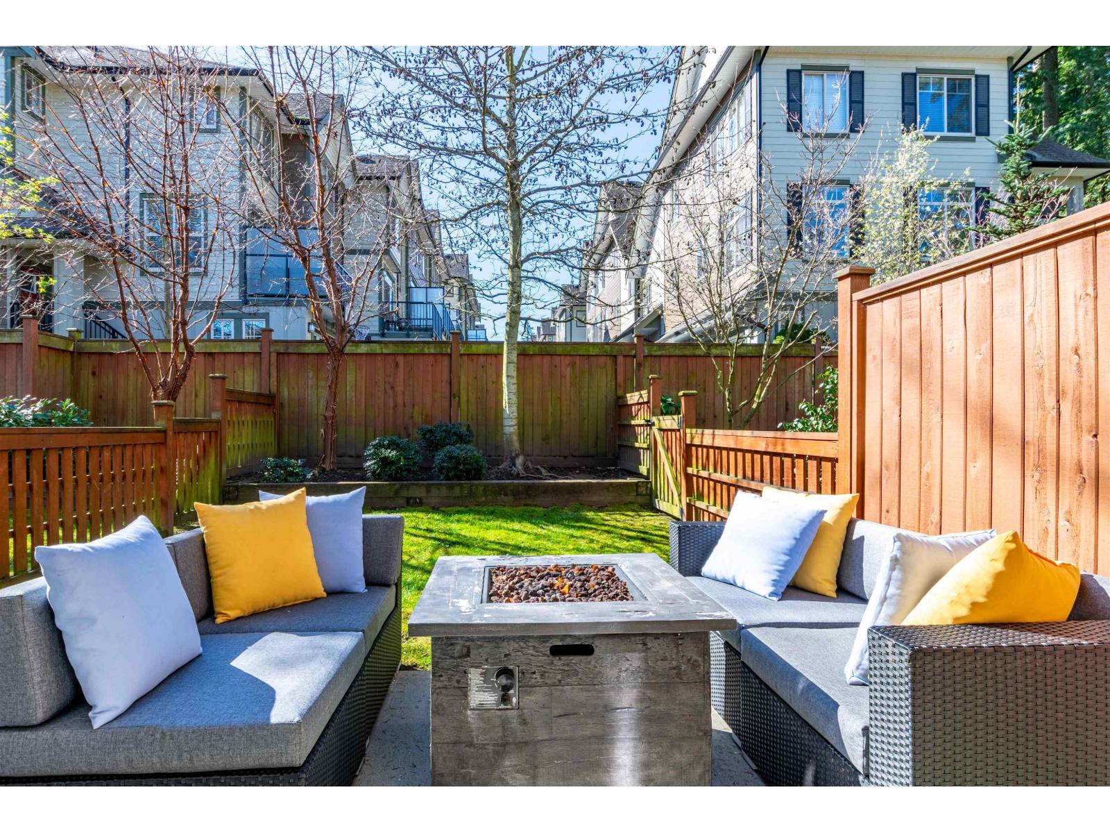 8 2929 156 STREET, Surrey