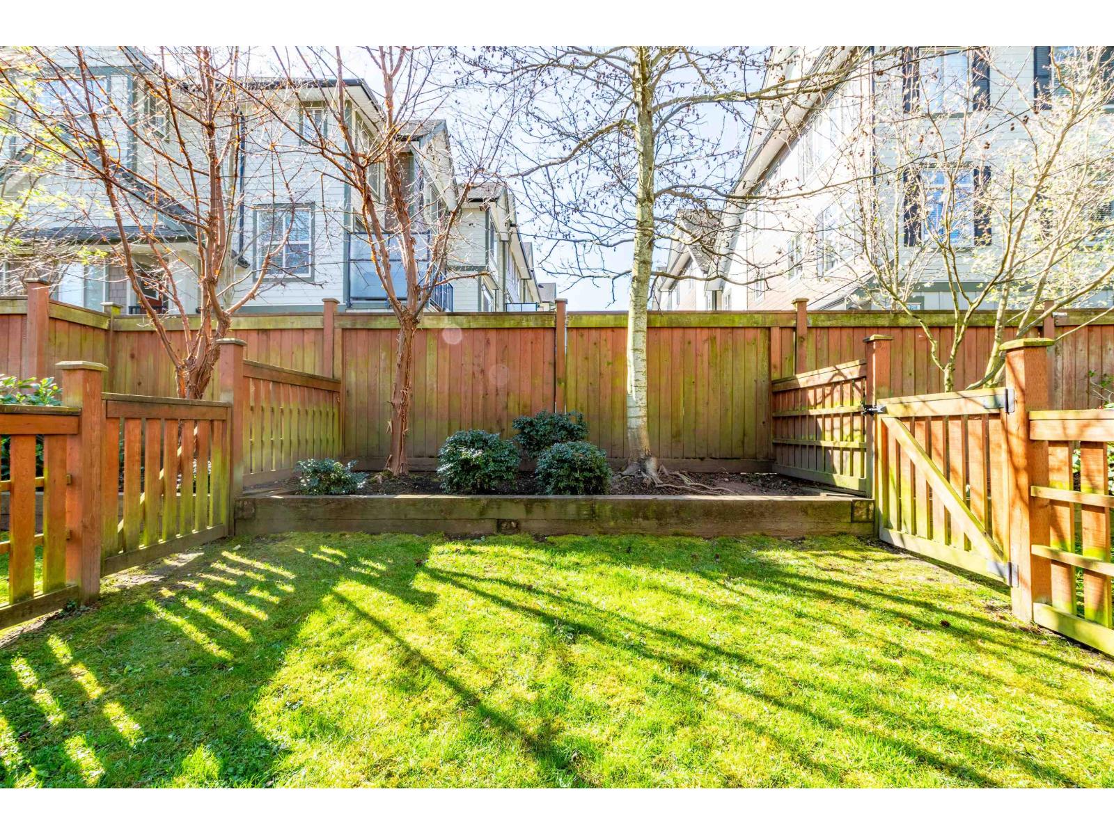 8 2929 156 STREET, Surrey