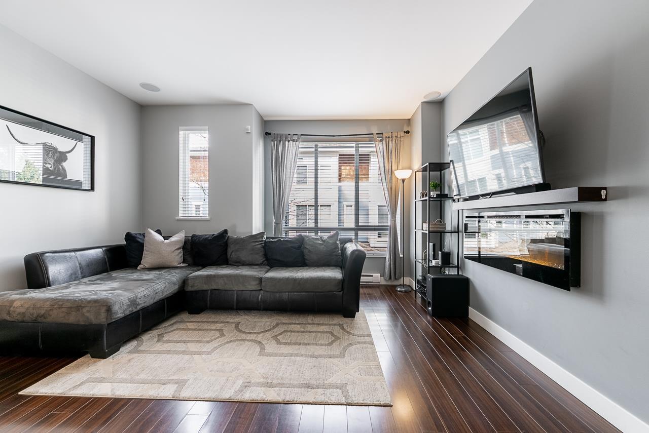 8 2929 156 STREET, Surrey