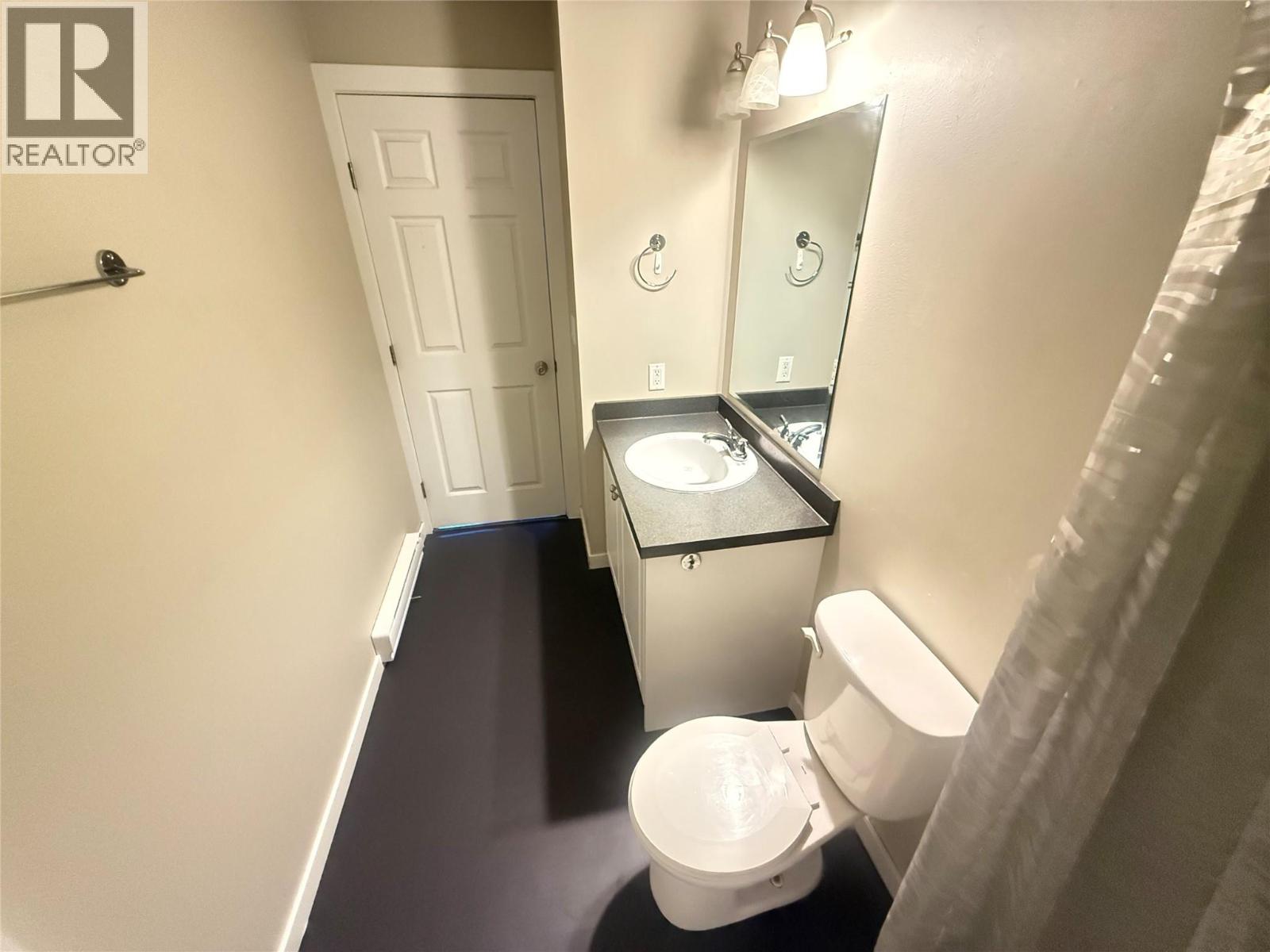 #33 1810 SUMMIT DRIVE - 15