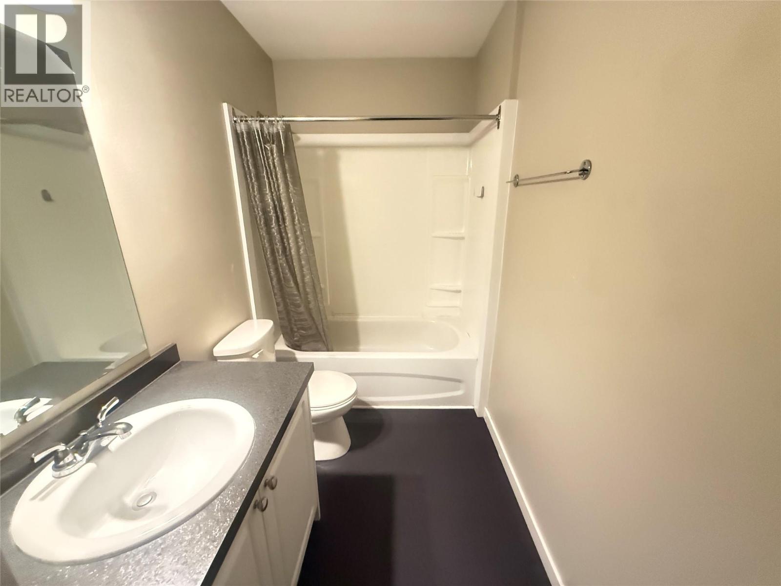 #33 1810 SUMMIT DRIVE - 13