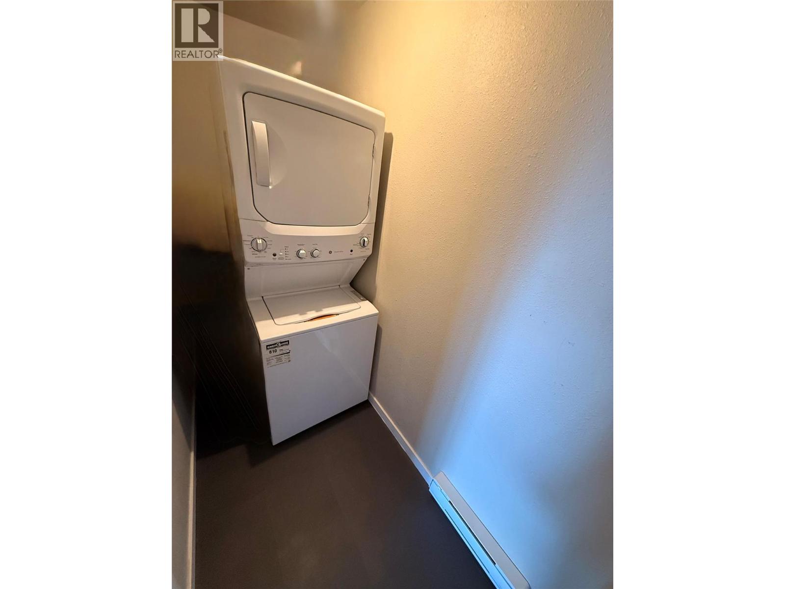 #33 1810 SUMMIT DRIVE - 19